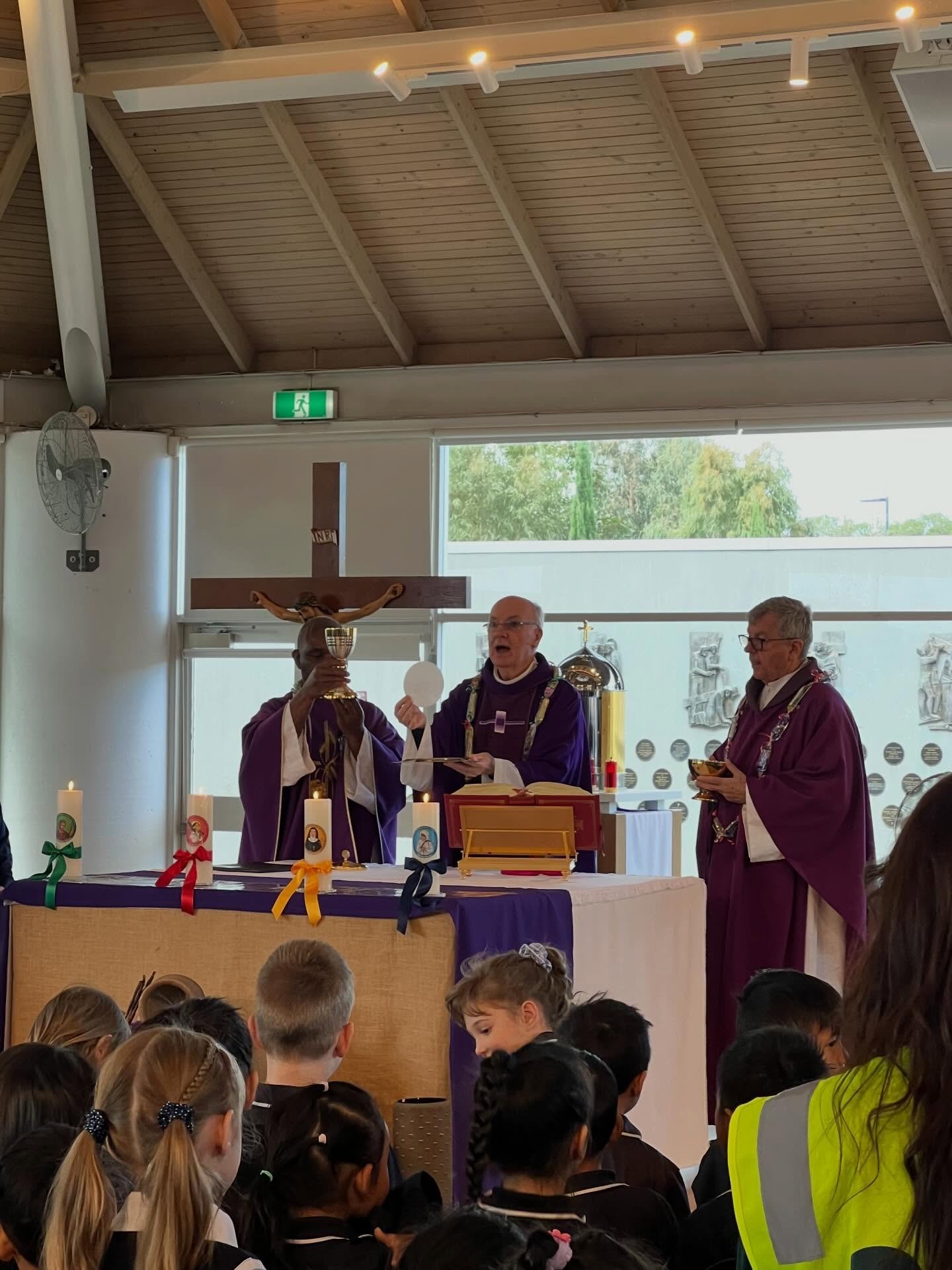 Our Yrs Prep - 5 ended our week with a visit from Bishop Martin Ashe, the Auxiliary Bishop of the Western region of Melbourne. He celebrated Mass for us before touring our school with our student leaders. Our Year 1s drew pictures of him which he enj