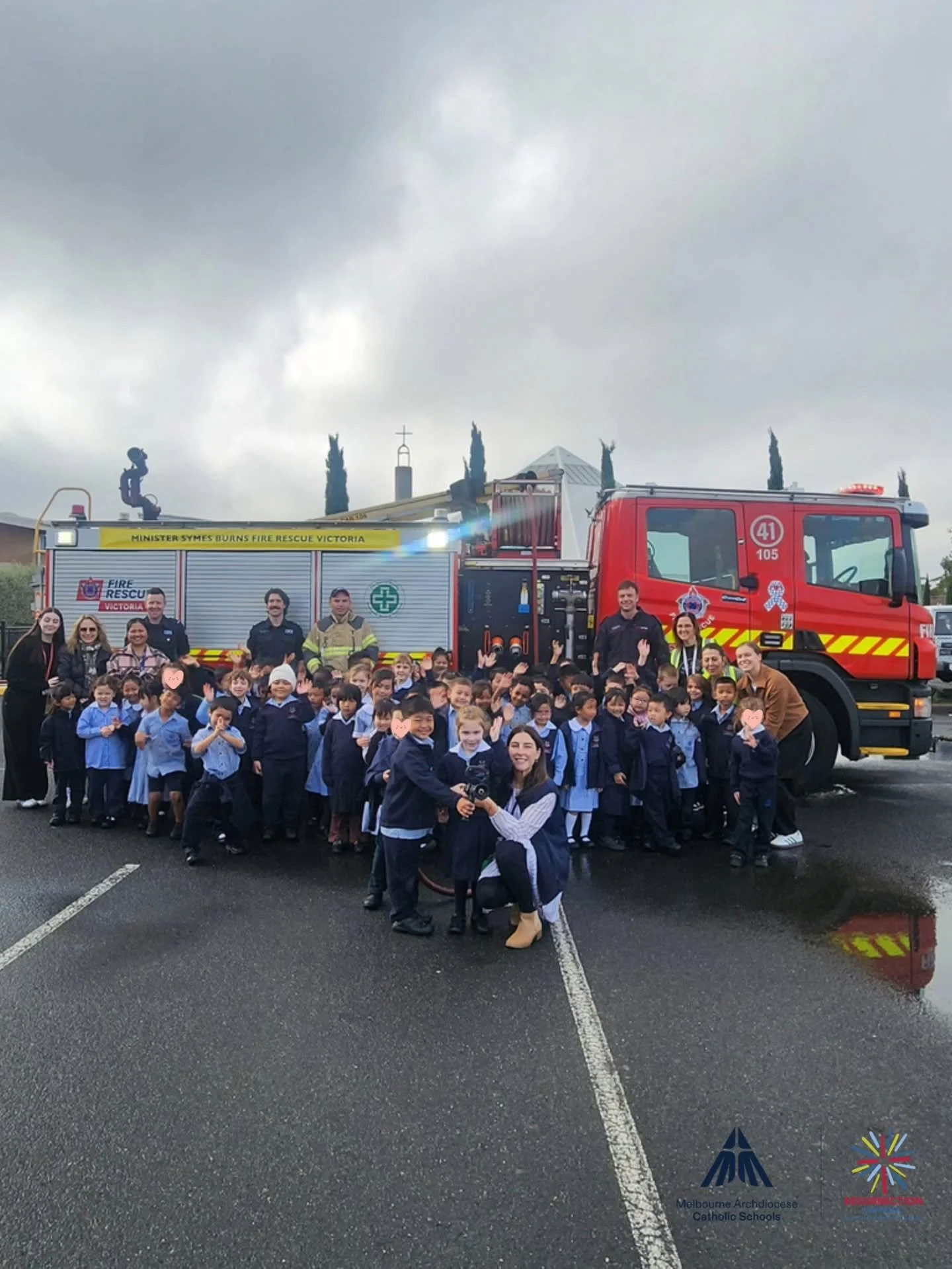 A very exciting day for our Prep students as our local firefighters visited the school with their fire truck!

The children loved getting an up close look at the truck, learning about fire safety and meeting the amazing people who help keep our commu