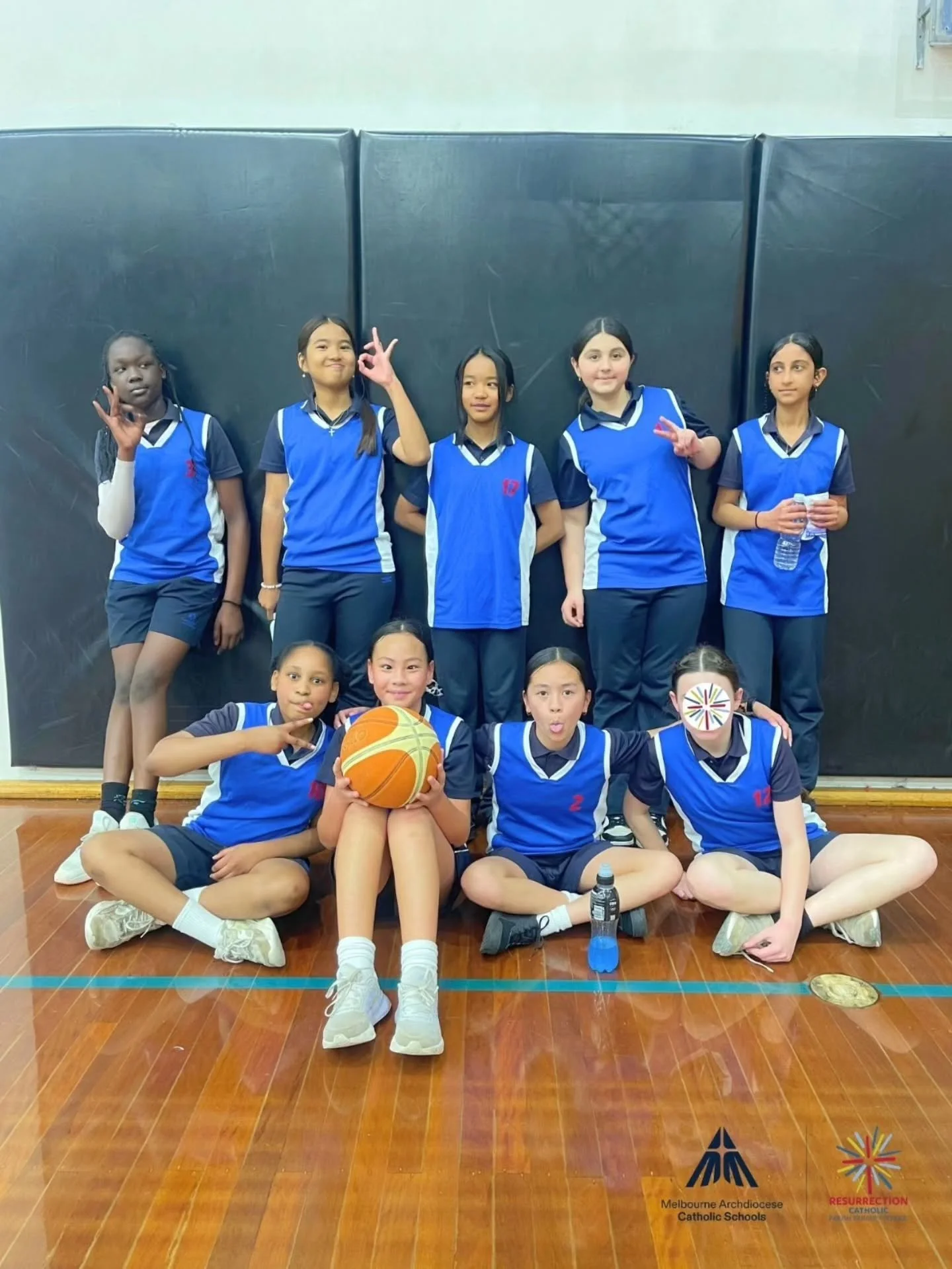 SSV Deer Park District Basketball Tournament 

Our Senior Boys and Girls teams recently competed against 10 other schools, showcasing fantastic skill, teamwork and determination throughout the day. Our Senior Girls finished 3rd overall with 4 wins an