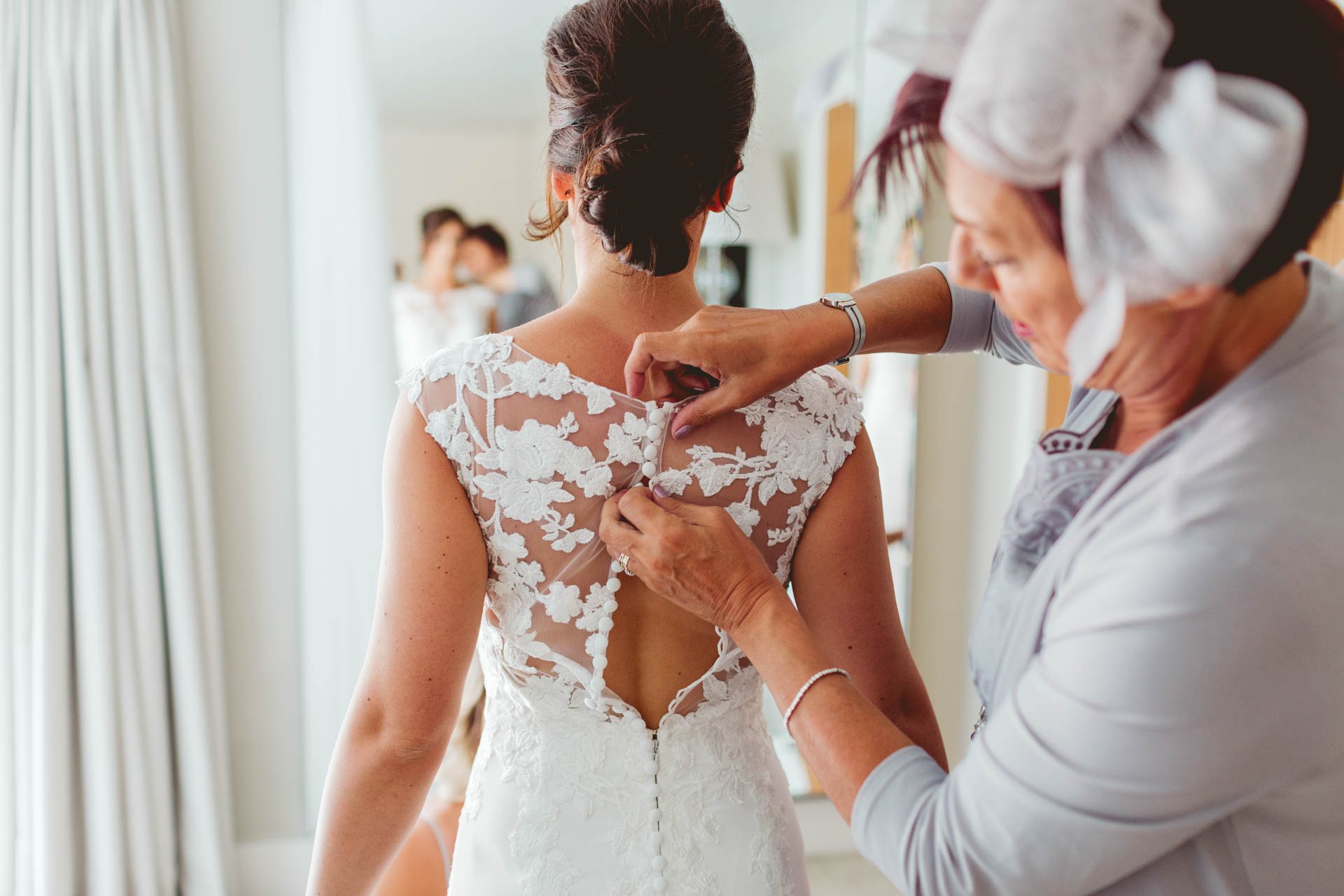 Leavenheath-Barn-Wedding-Photographer-17.jpg