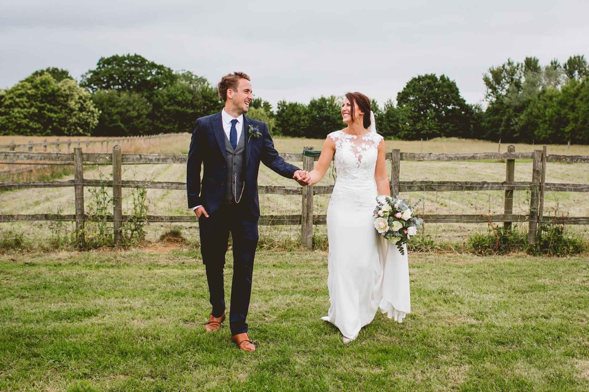 Leavenheath-Barn-Wedding-Photographer-39.jpg