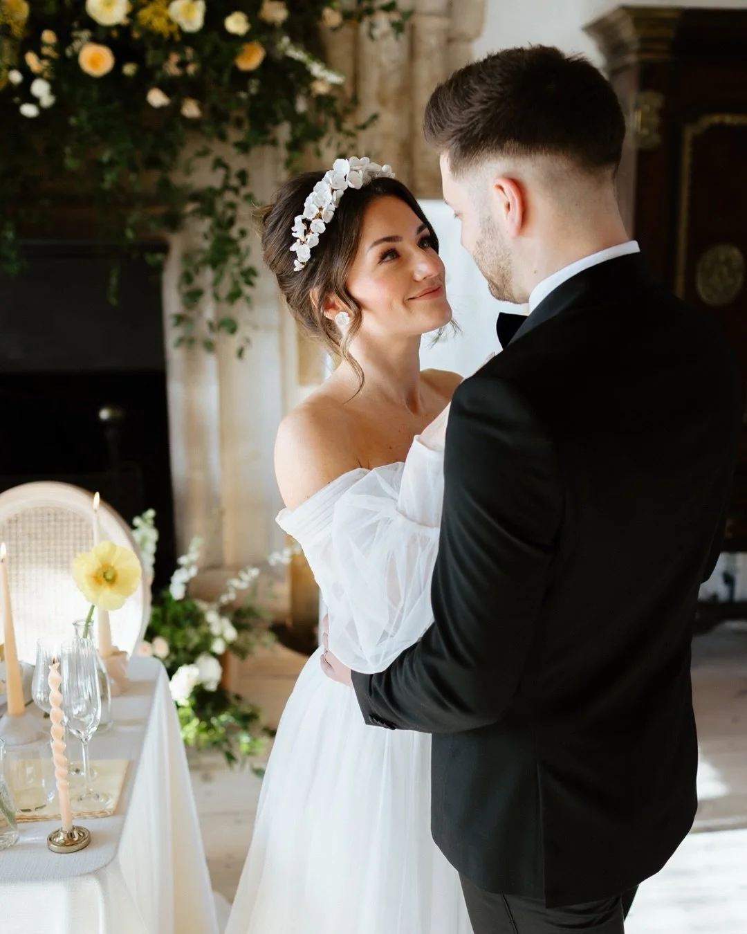 A little throwback to this stunning styled shoot at @butleypriory back in 2024.

I never actually shared many images from this shoot at the time, but with the most amazing team of suppliers and the dreamiest colour palette, it feels like the perfect 