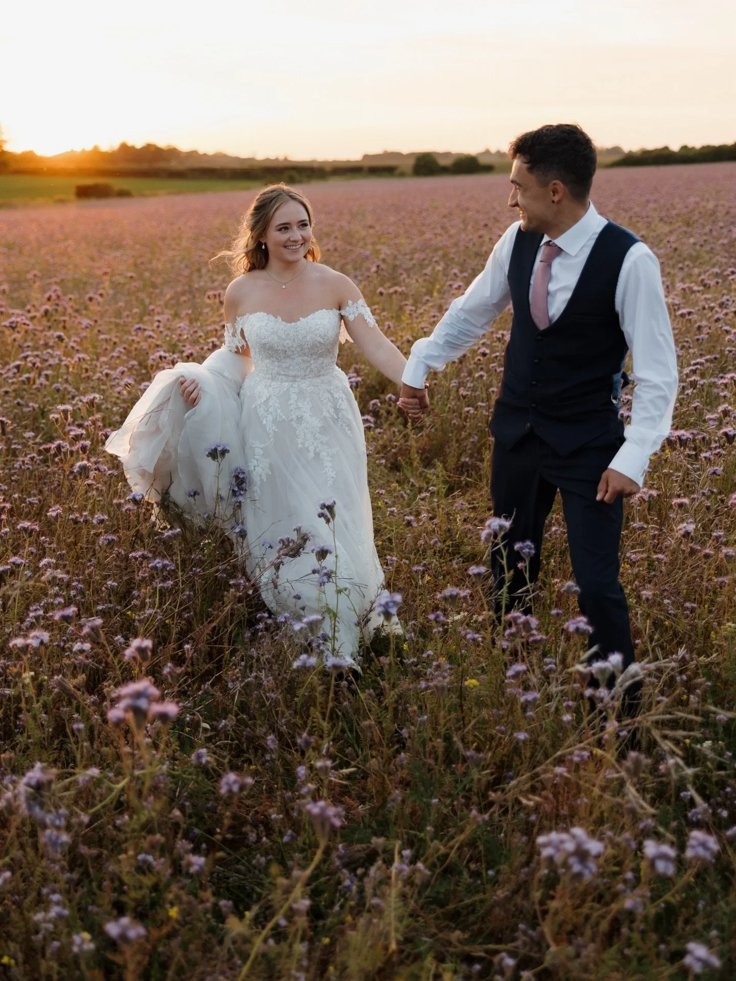 I&rsquo;m still not over these two from 2 weekends ago!! 🌺🩷

Photographer - @helenkirkmanphotography 
Hair - @cabello.uk 

#suffolkweddingphotographer #essexweddingphotographer #suffolkwedding #essexwedding #engaged