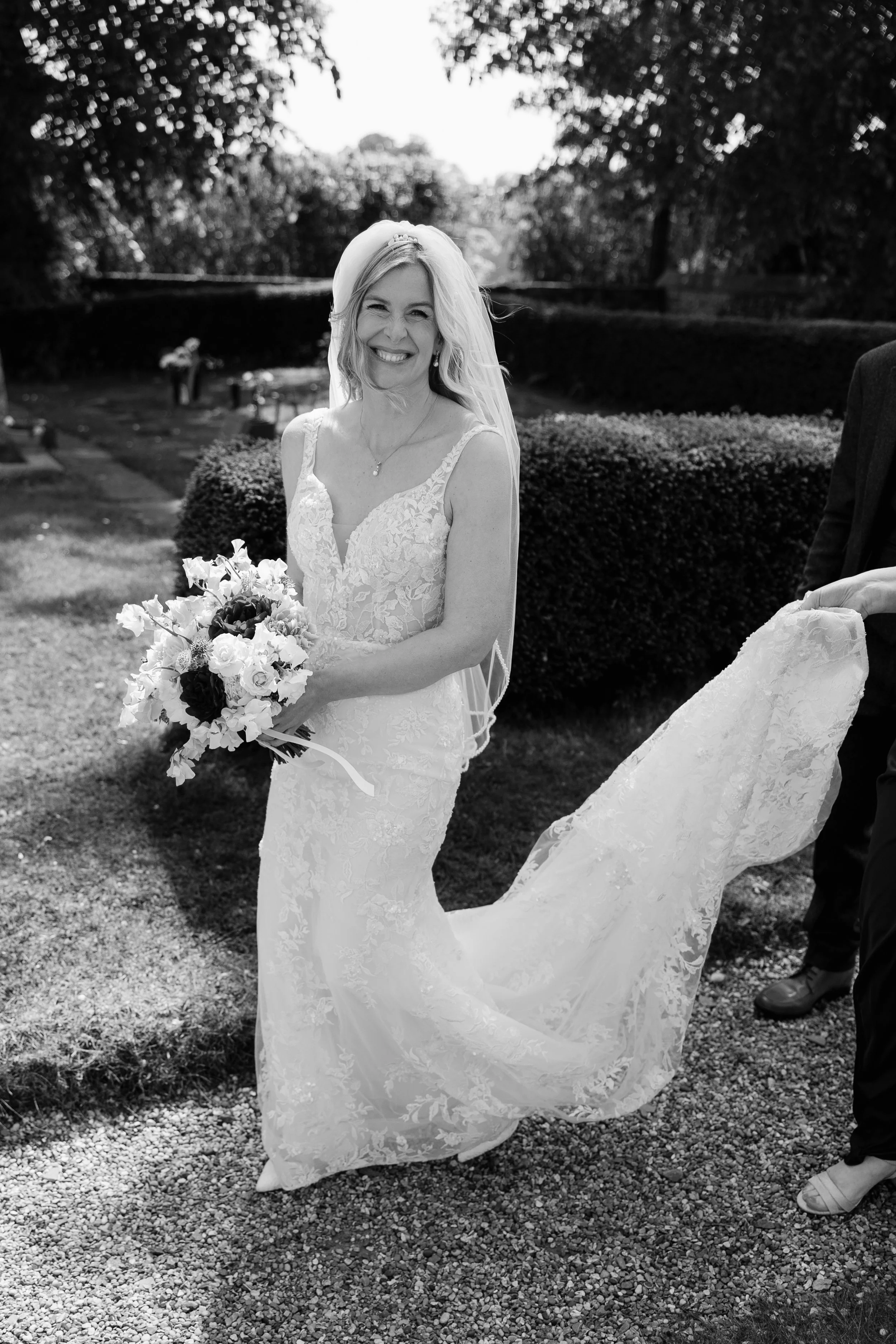 Ella and Carl Previews - Helen Kirkman Photography-14.jpg