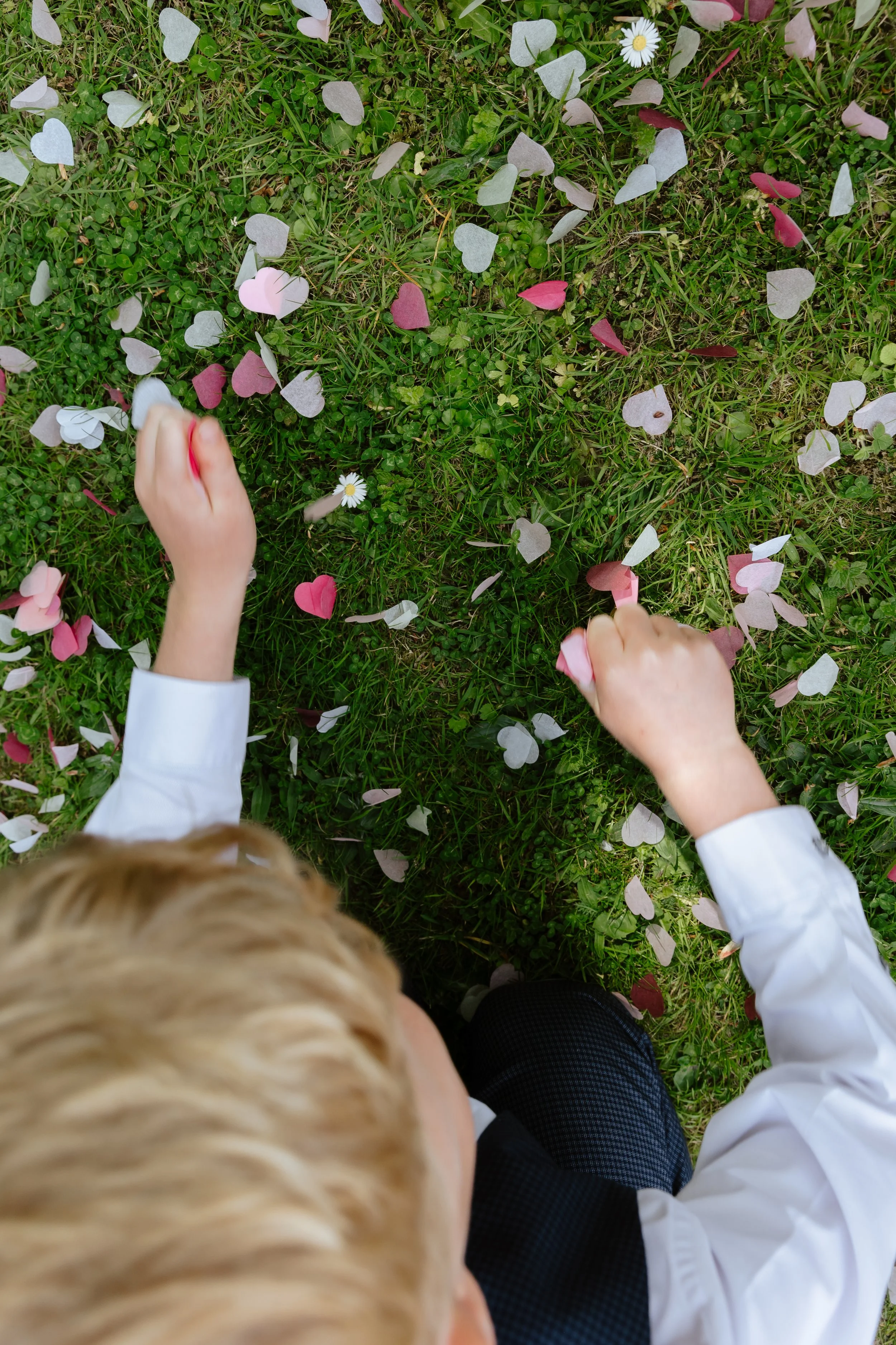 Ella and Carl Previews - Helen Kirkman Photography-34.jpg