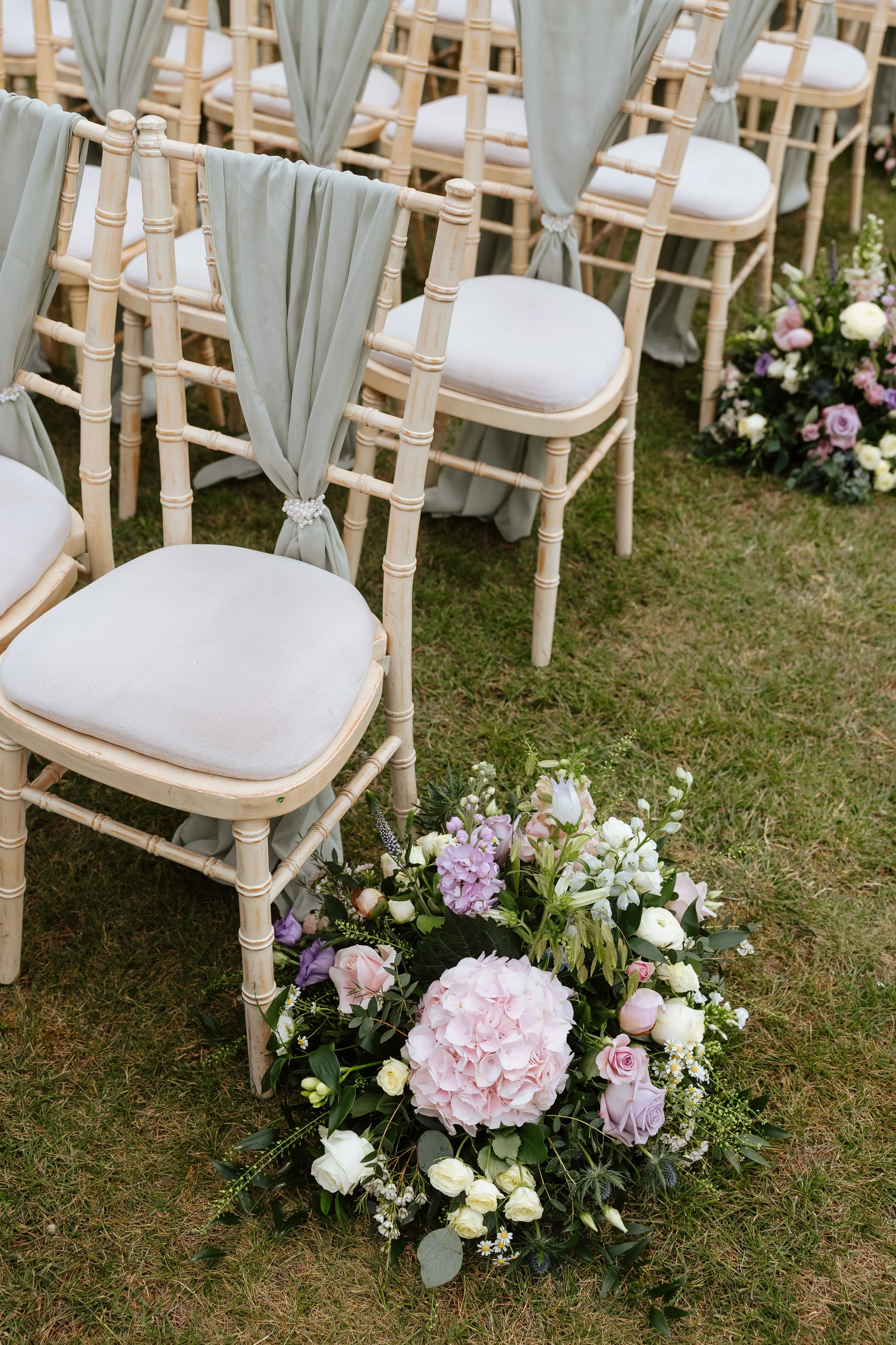 Jessy and Sam Previews - Helen Kirkman Photography -9.jpg