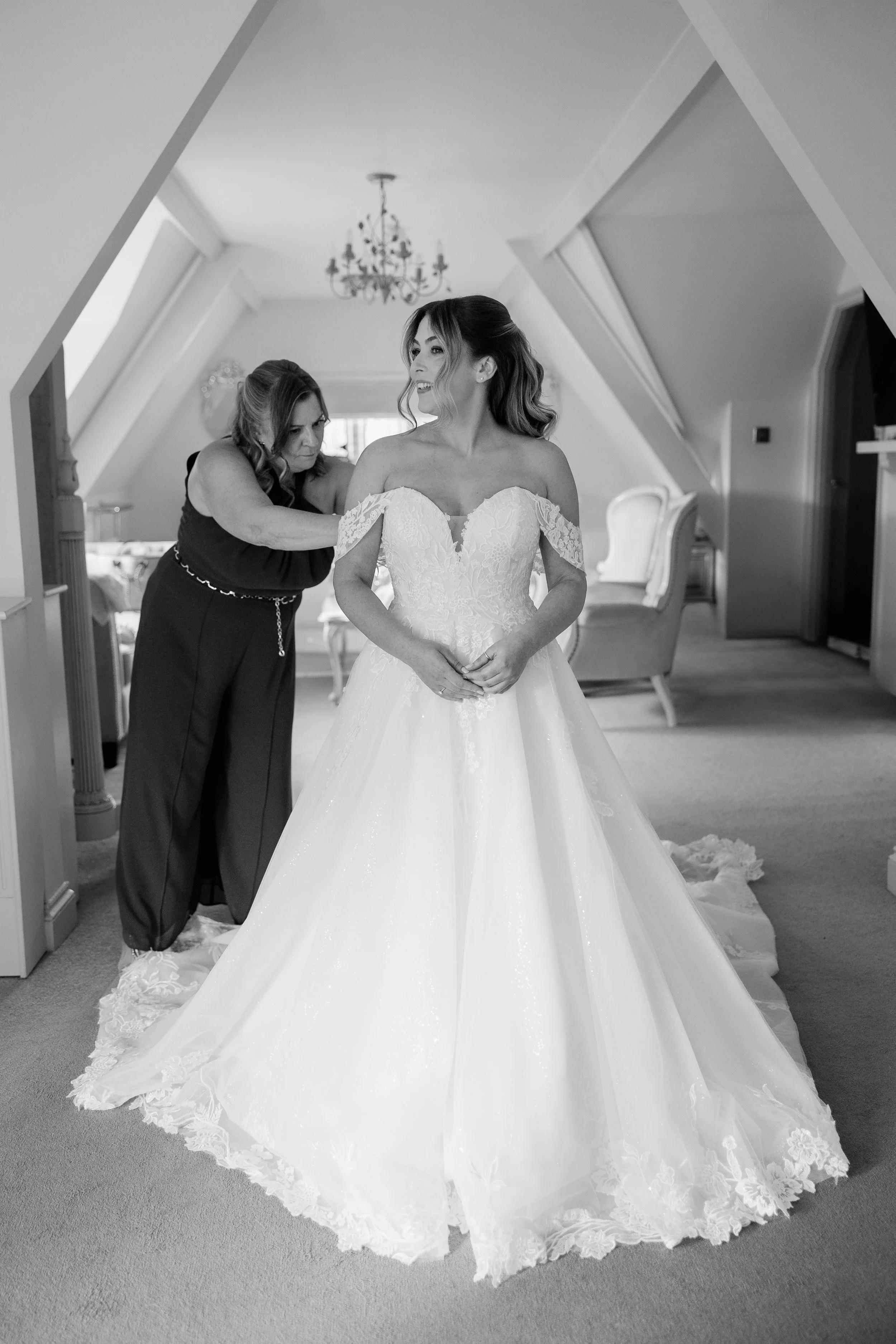 Jessy and Sam Previews - Helen Kirkman Photography -22.jpg