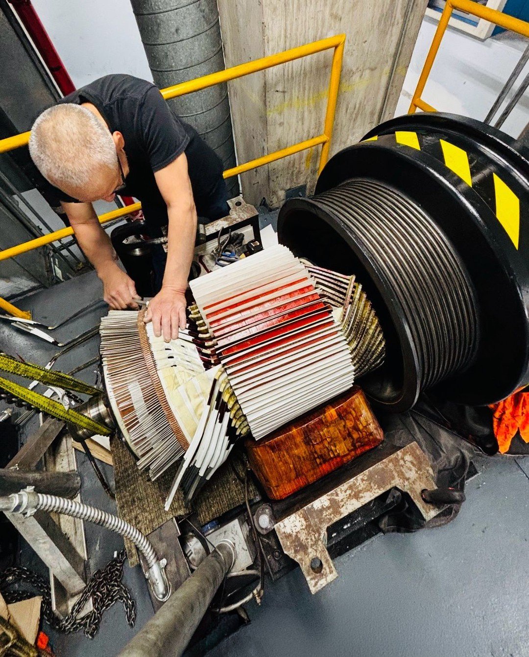 Restoring a classic. 🛠️⚡

Our Capital Electric Motor team is giving this OTIS 155HT armature a new brain at a hospital in Houston. We are technical allies to the mechanics and facility managers who keep the world moving. We provide the on-site machi