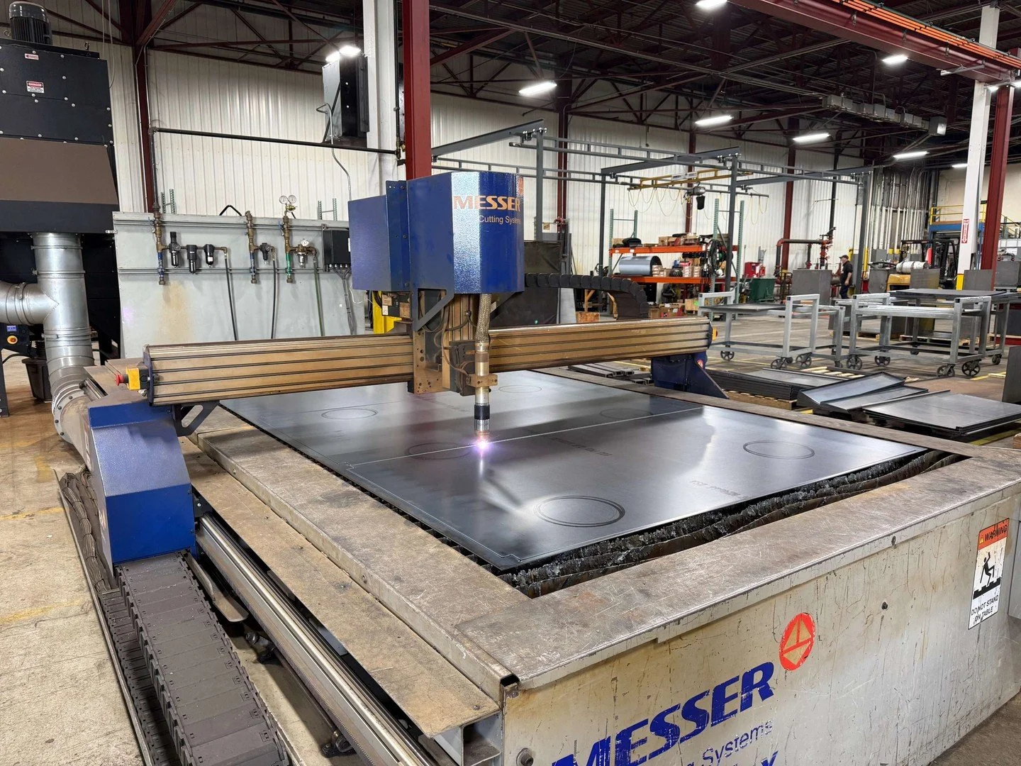 From sheet steel to a finished EECO power unit, we build to fit the space.

➡️ Swipe to see the progression on our shop floor:
1️⃣ Precision plasma cutting
2️⃣ Tank welding
3️⃣ Pump and motor assembly
4️⃣ The final unit ready to ship

Built to order.