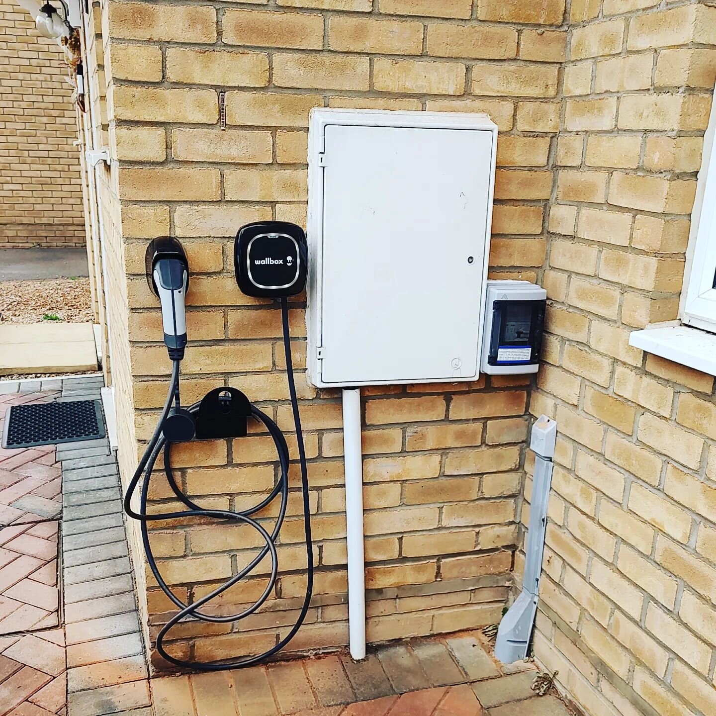 Installation of a @wallboxchargers charger this morning #ev #evchargermidlands #evchargernorthampton #evinstallationnorthampton #evbedford