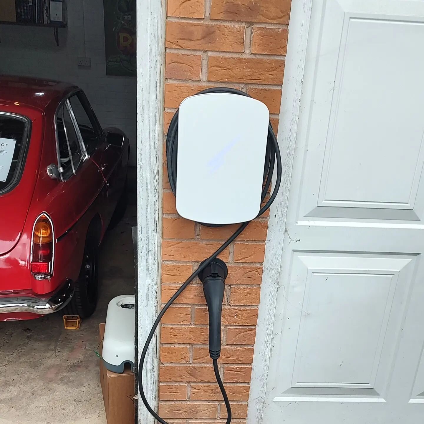 Out with the old in with a new @hypervoltuk today, with a new RCD and spd board. #evcharger #evnorthampton #electricvehicle #electricvehiclenorthamptonshire #hypervolt