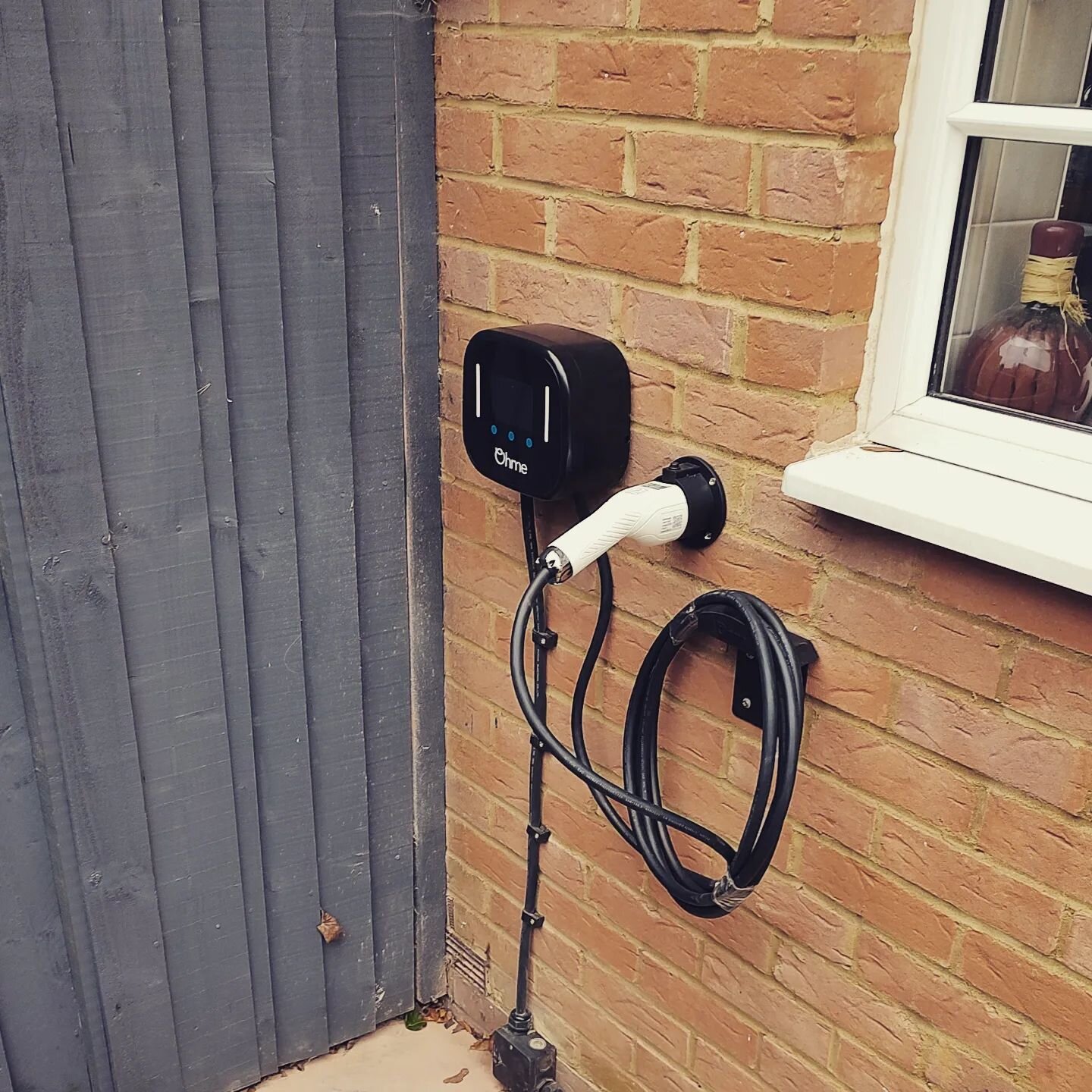 Today's @ohmeev installation, great unit to install and a few more of these coming up in the next couple of weeks. Happy Friday. #ohme #ohmehomepro #ev #evchargermidlands #evchargernorthampton #evmiltonkeynes #evchargerbedford #electricvehiclenortham