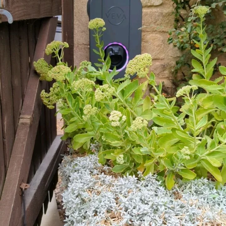 Another @vevacharger installation today in Northamptonshire.

#evinstallers 
#evcharger