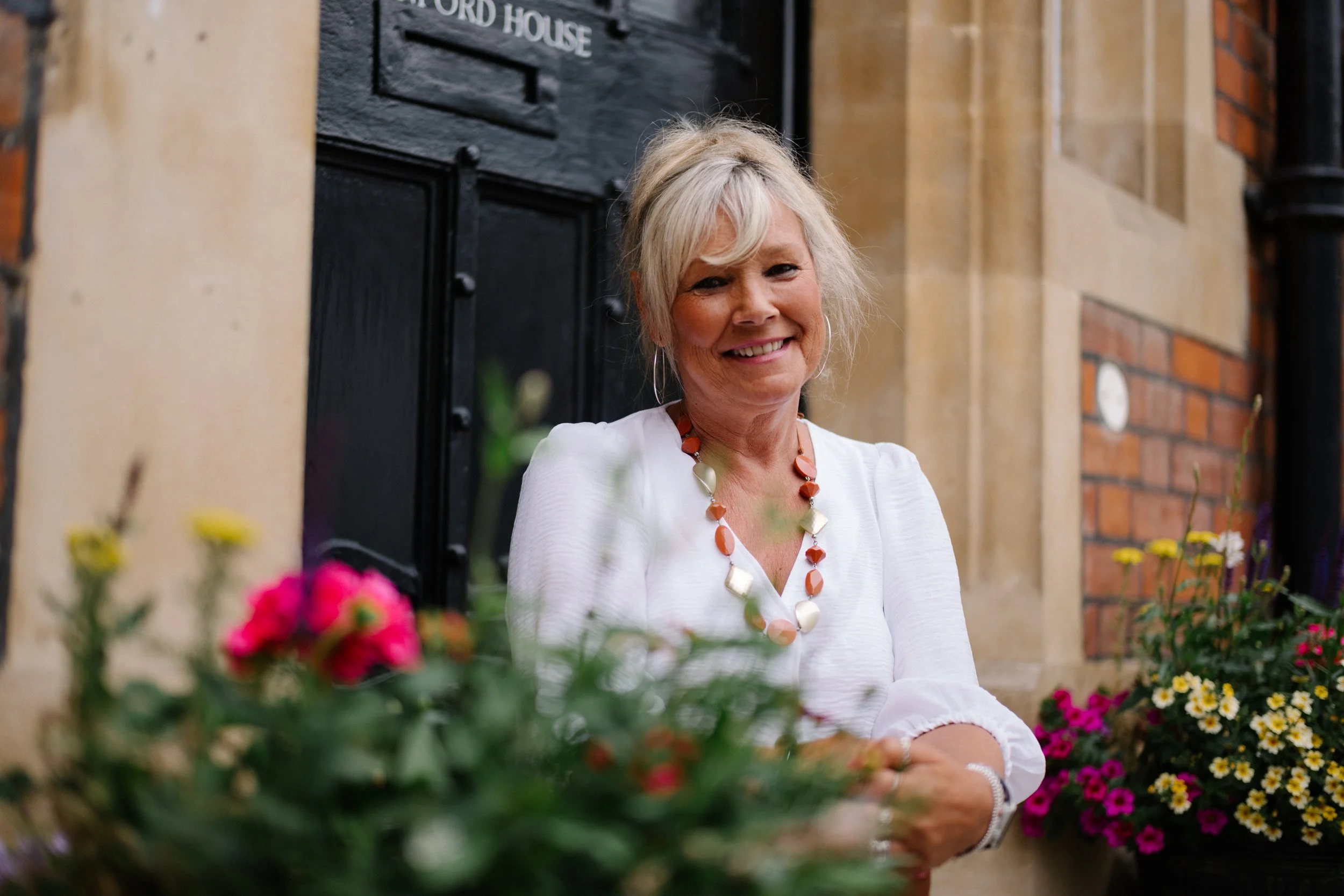 Sallyann, Dame