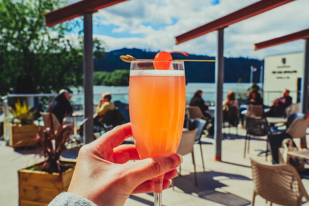 cocktail bars Bowness