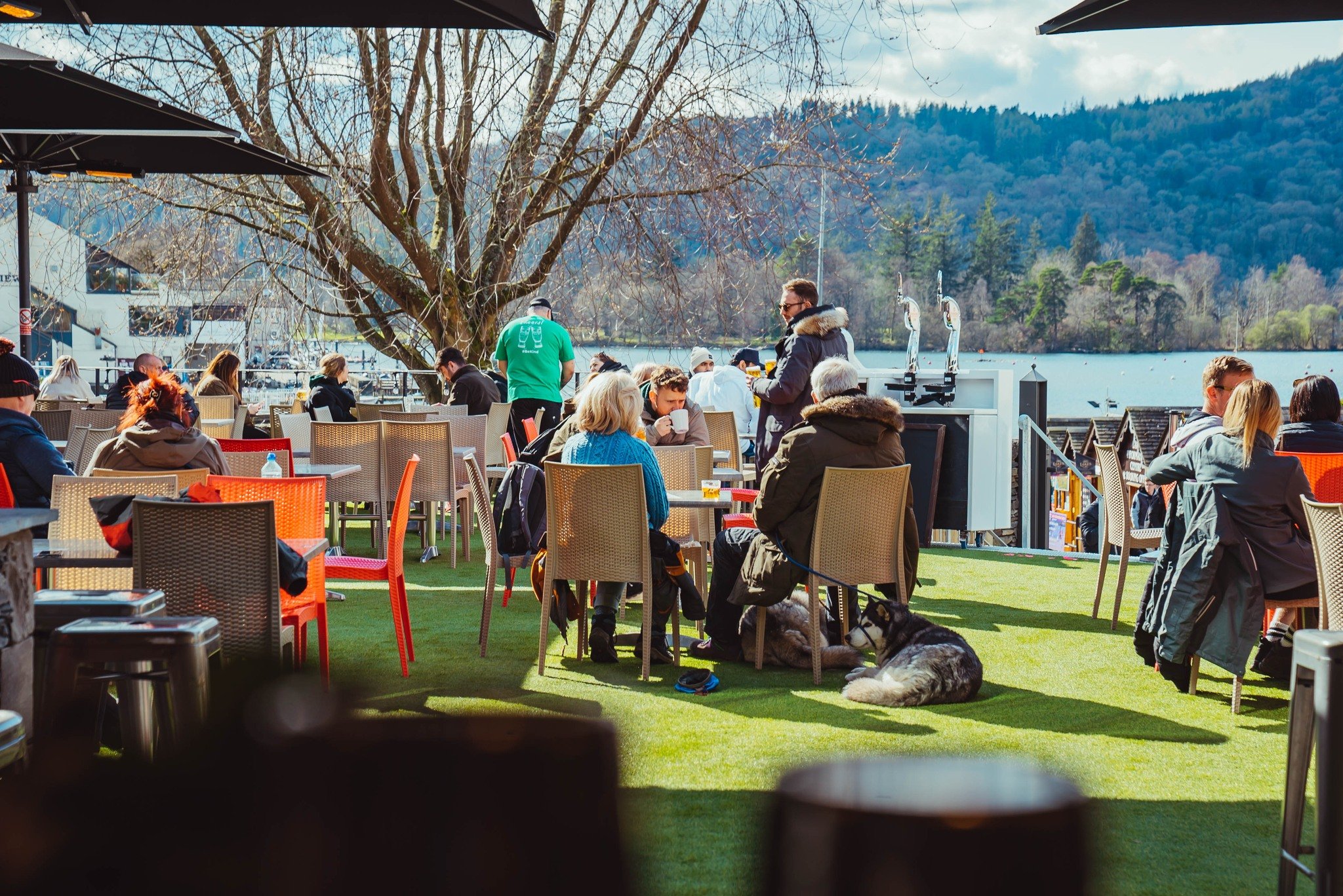 🍻 Looking for the best pub experience in Bowness-on-Windermere? Look no further! 🌟

Indulge in a refreshing pint of real ale while soaking up the breathtaking views of the Lake District at our award-winning pub 🏞️ Whether you're unwinding after a 