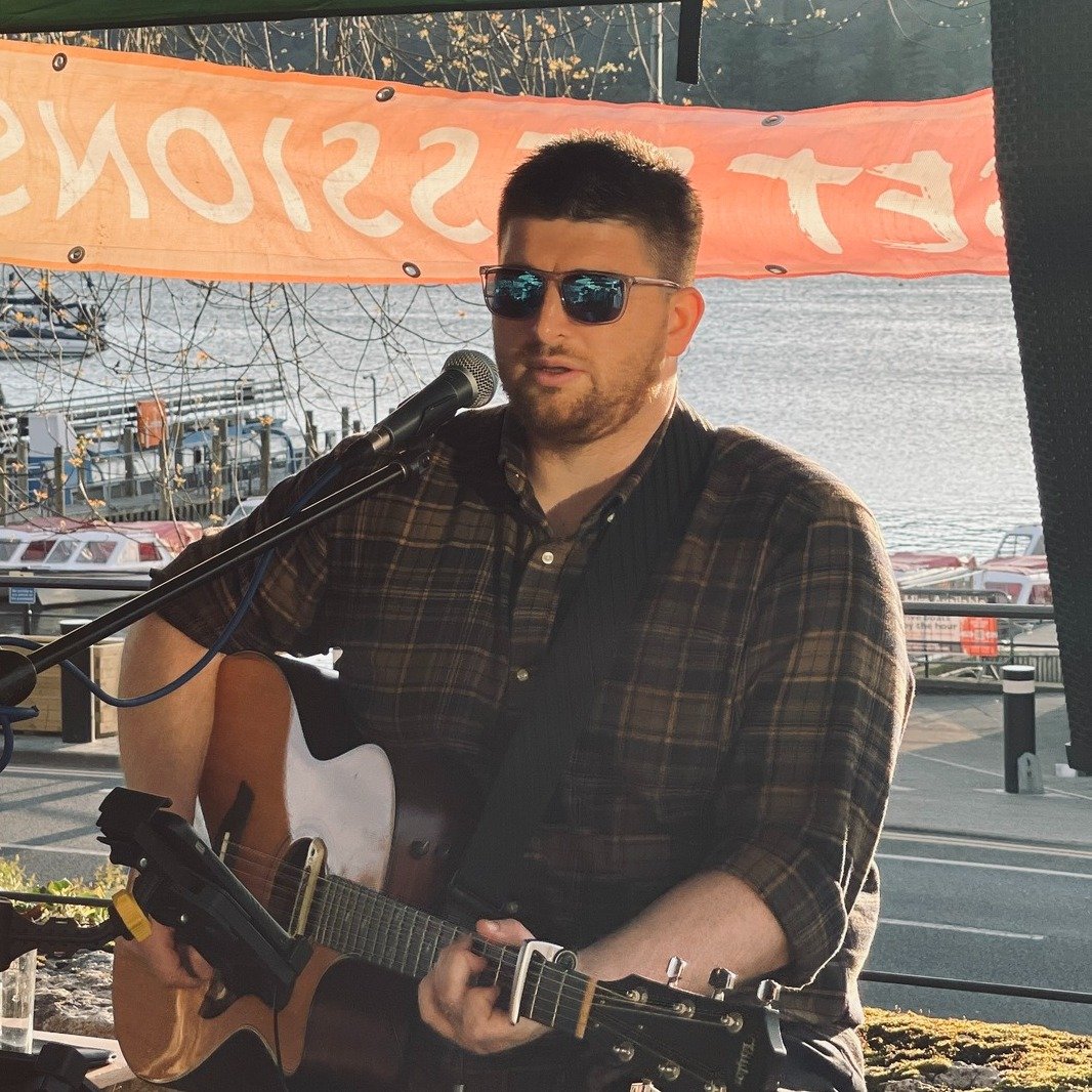LIVE MUSIC TODAY at 5:40pm with @lukemccollmusic 

Join us for food, drink and live music.
