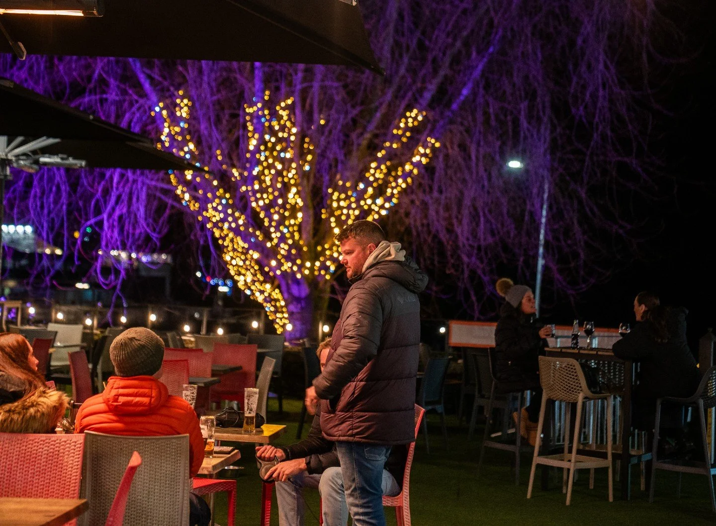 Busy with those Christmas plans? We know the shopping and planning can be exhausting. All you need is a break to unwind with your loved ones.

Settle in, grab a drink, and enjoy The View. Whether you're resting your legs or catching up with friends, 