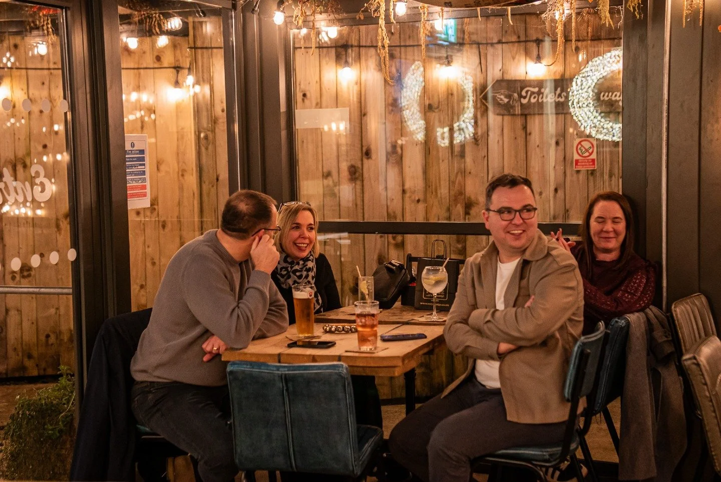 Toast to Christmas Eve with us tonight. 🥂

Lake View Garden Bar: stunning views, creative cocktails, and the best way to wind down before tomorrow's festivities.
Your pre-Christmas escape awaits.

#christmasve #lakedistrict #lakeviewgardenbar #bowne