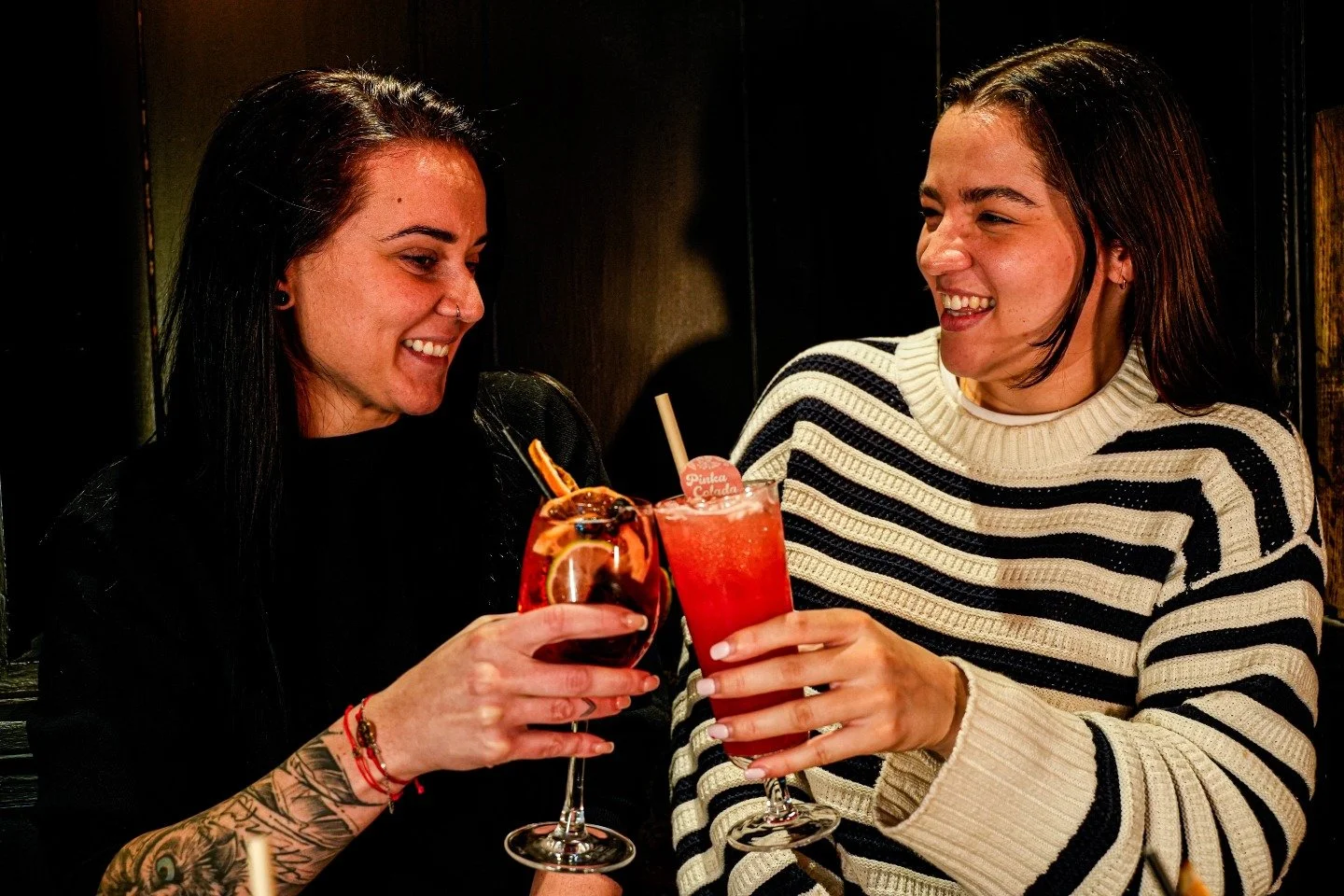 Sunday's for relaxing, right? 🌿 So why not do it at Lake View with breathtaking views, delicious food, refreshing drinks, your loved ones AND your paw friends 🐾 

Check our menu : https://lakeviewgardenbar.com/pub-menus

#bownessonwindermere #laked