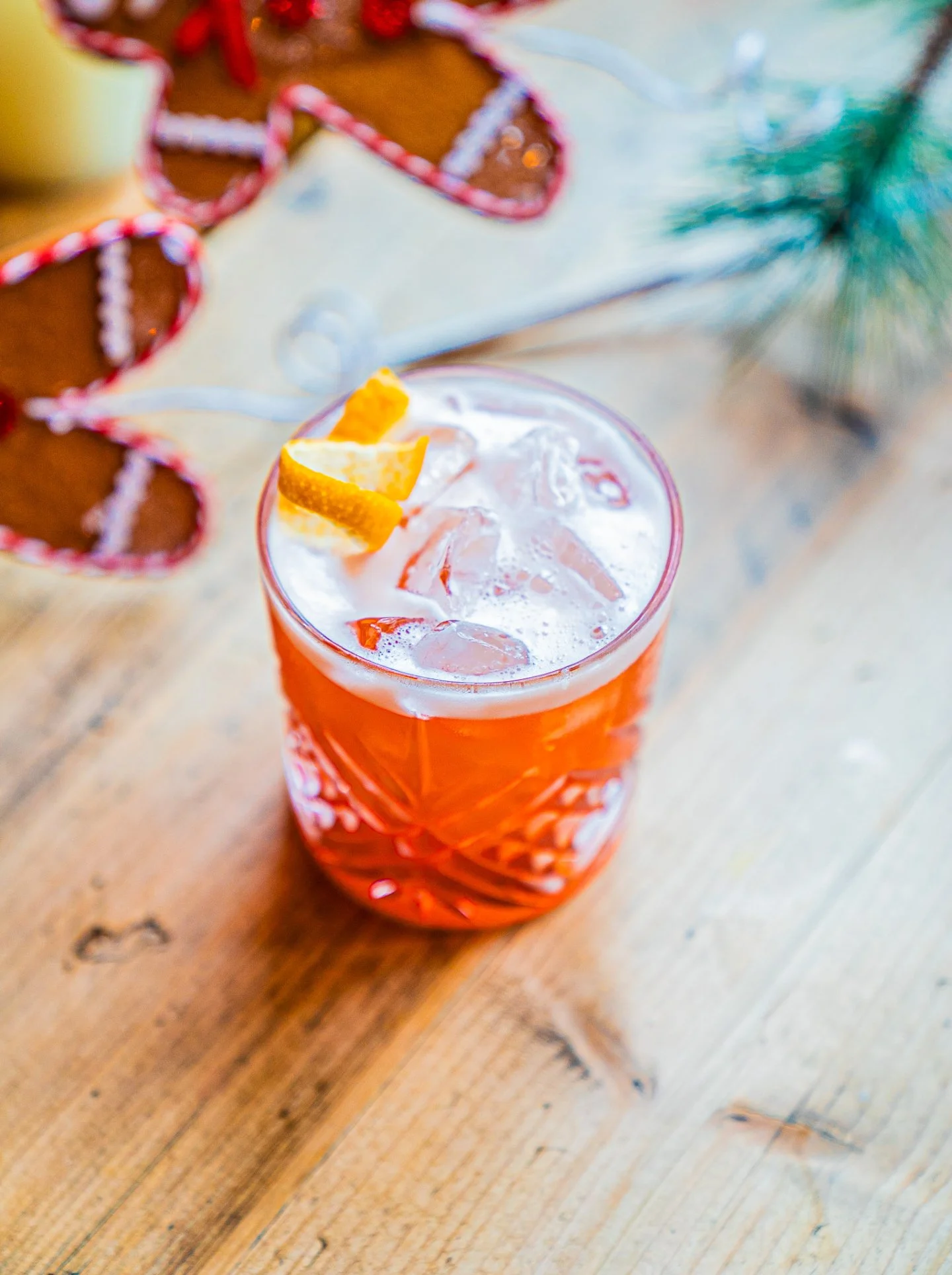 Sundays were made for sipping. 🍸🌊

End your week on a high with a creative cocktail (or two) and some serious lakeside chilling. From our Signature Serves to the classics, there&rsquo;s no better way to soak up the Sunday glow than with a glass in 