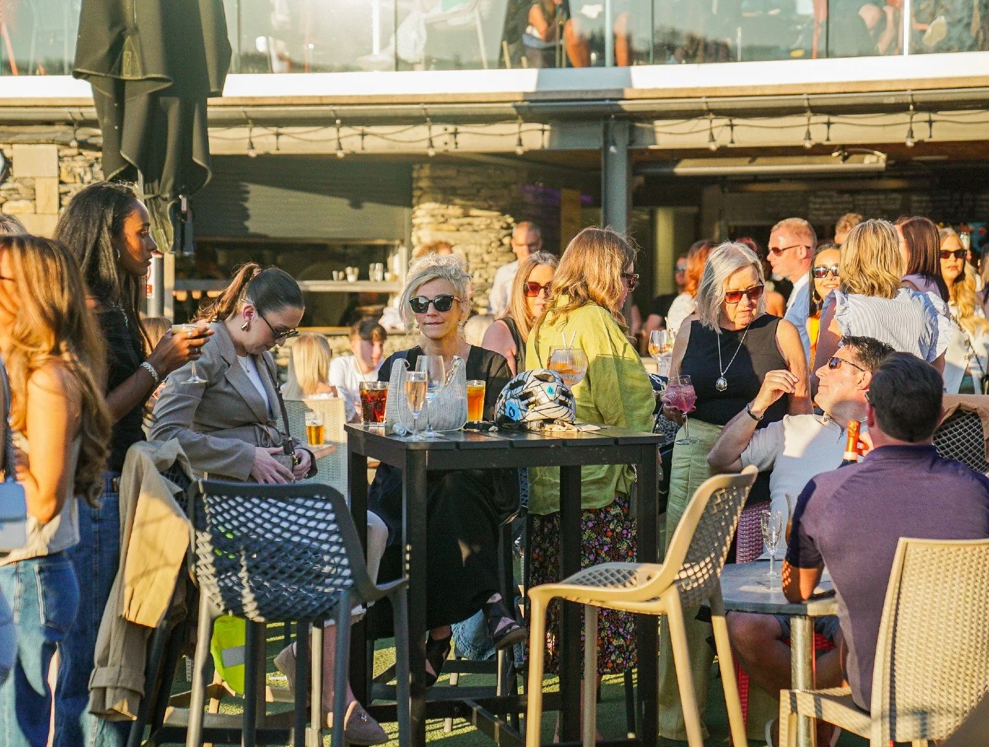 Saturday in Bowness = Breathtaking views and cracking energy. ☀️🎸

We&rsquo;re the unmissable spot for sunshine-sessions on the waterfront. Grab a vibrant creative-cocktail or a poured-perfect local-brew and settle in.

Hungry? Our stone-baked pizza