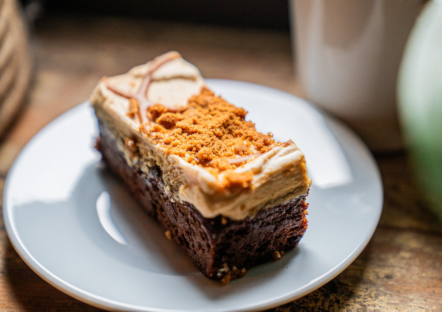 The ultimate mid-week sweet spot. ☕🍰

Take a break from your Monday routine and treat yourself to our all-day Coffee &amp; Cake deal for just &pound;7.95. Pair a poured-perfect barista coffee with a satisfying slice of cake or our famous sticky toff