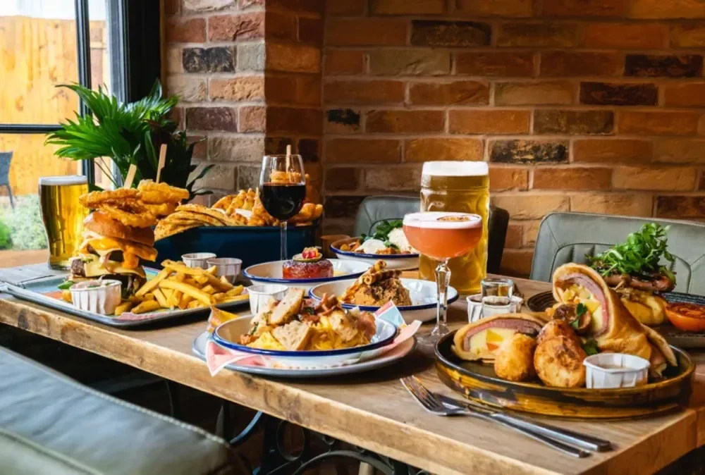 Pub restaurant FOOD SELECTION AT LAKE VIEW GARDEN BAR