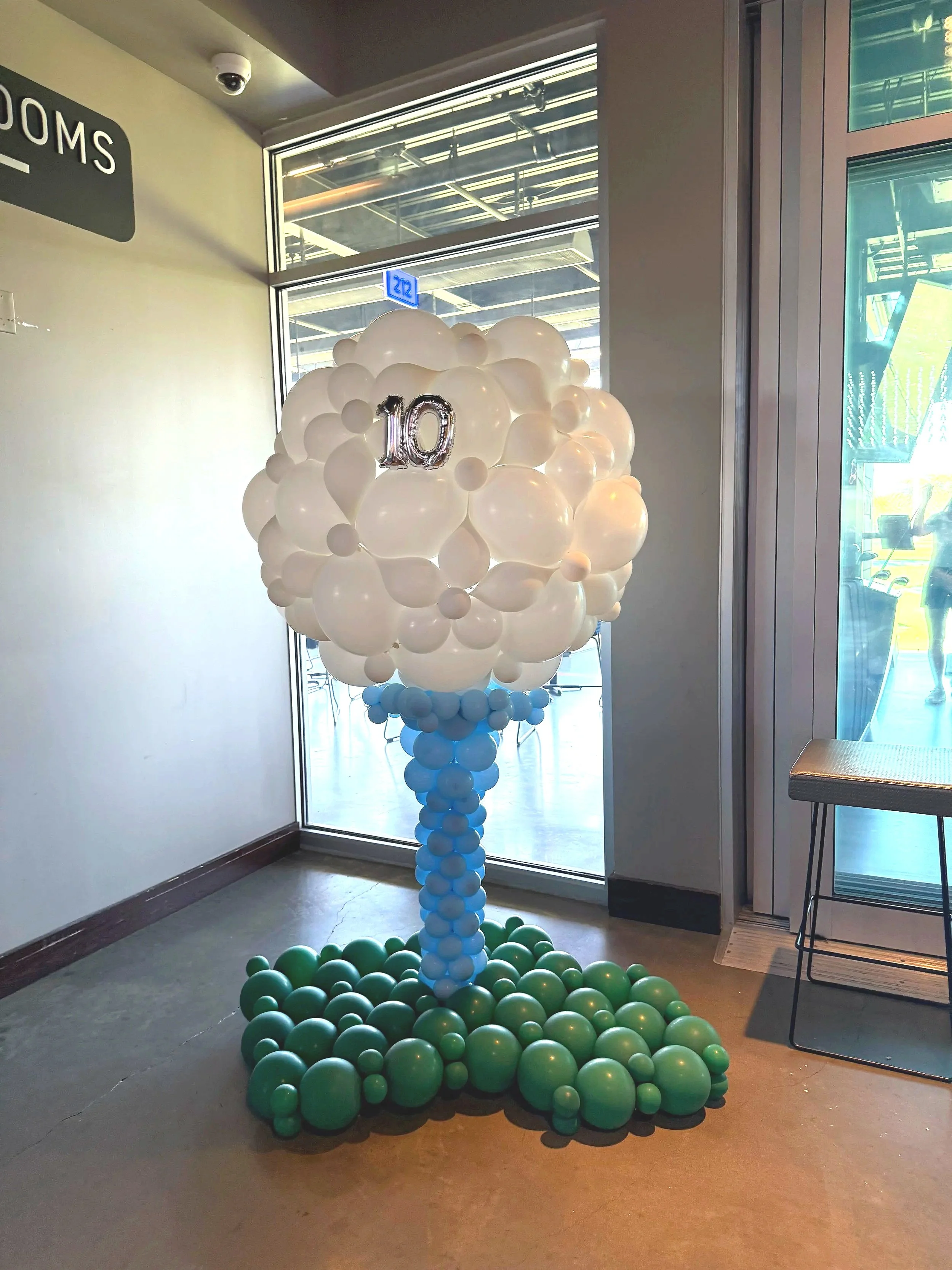 Par-tee party, balloons, golf theme party, golf balloon, balloon display, balloons near me, birthday, party planning, golf