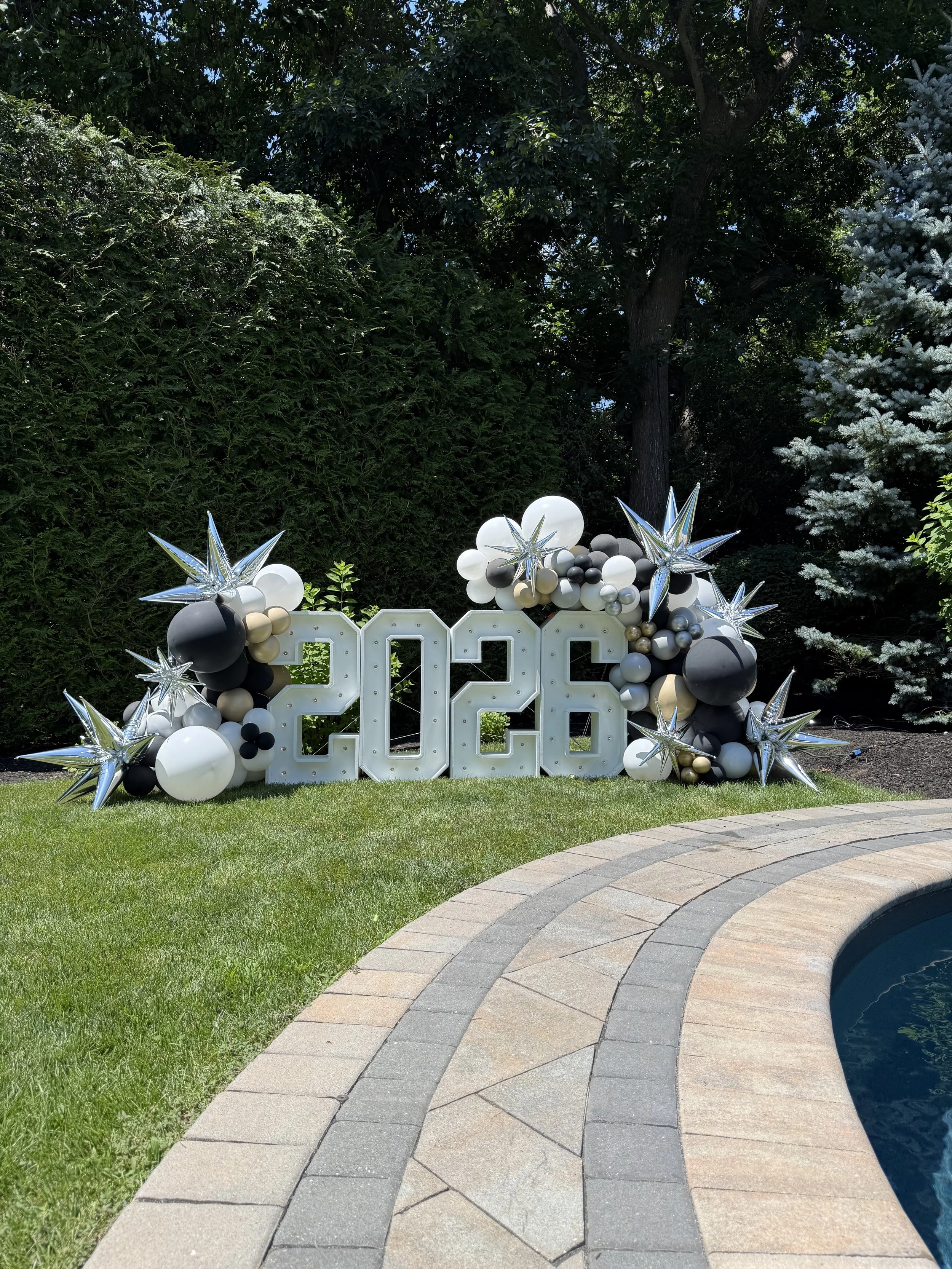 marquees, marquee decor, balloon garlands, balloons near me, balloons, graduation, milestone, birthday, party, 