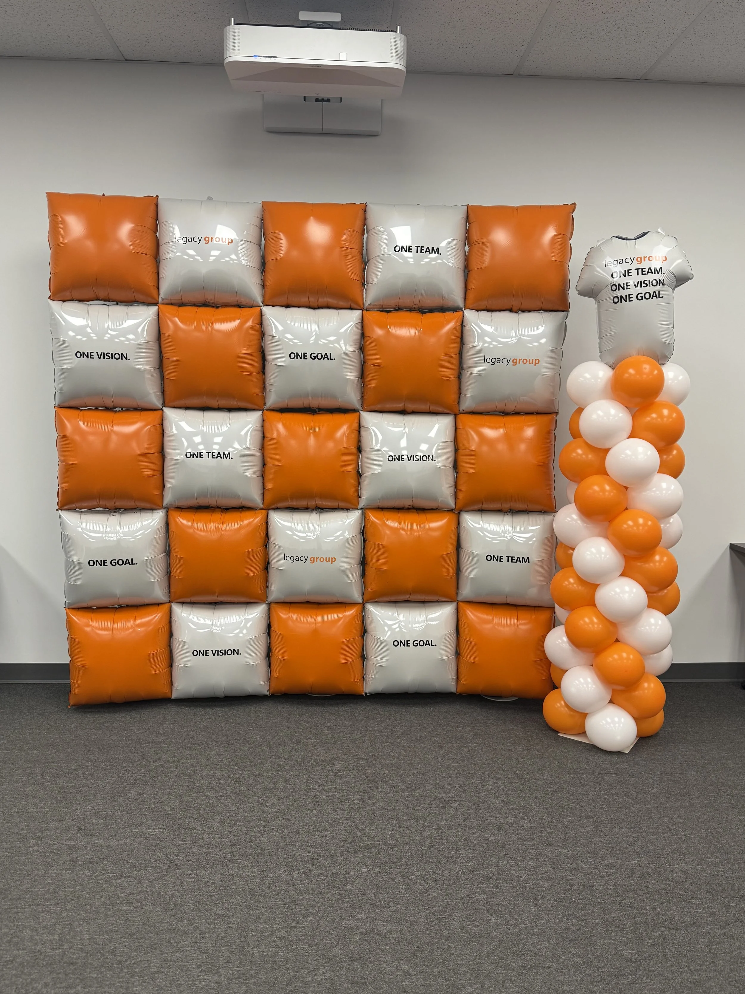 balloons, balloon wall, corporate ballloons, corporate decor, corporate event, events, conference 