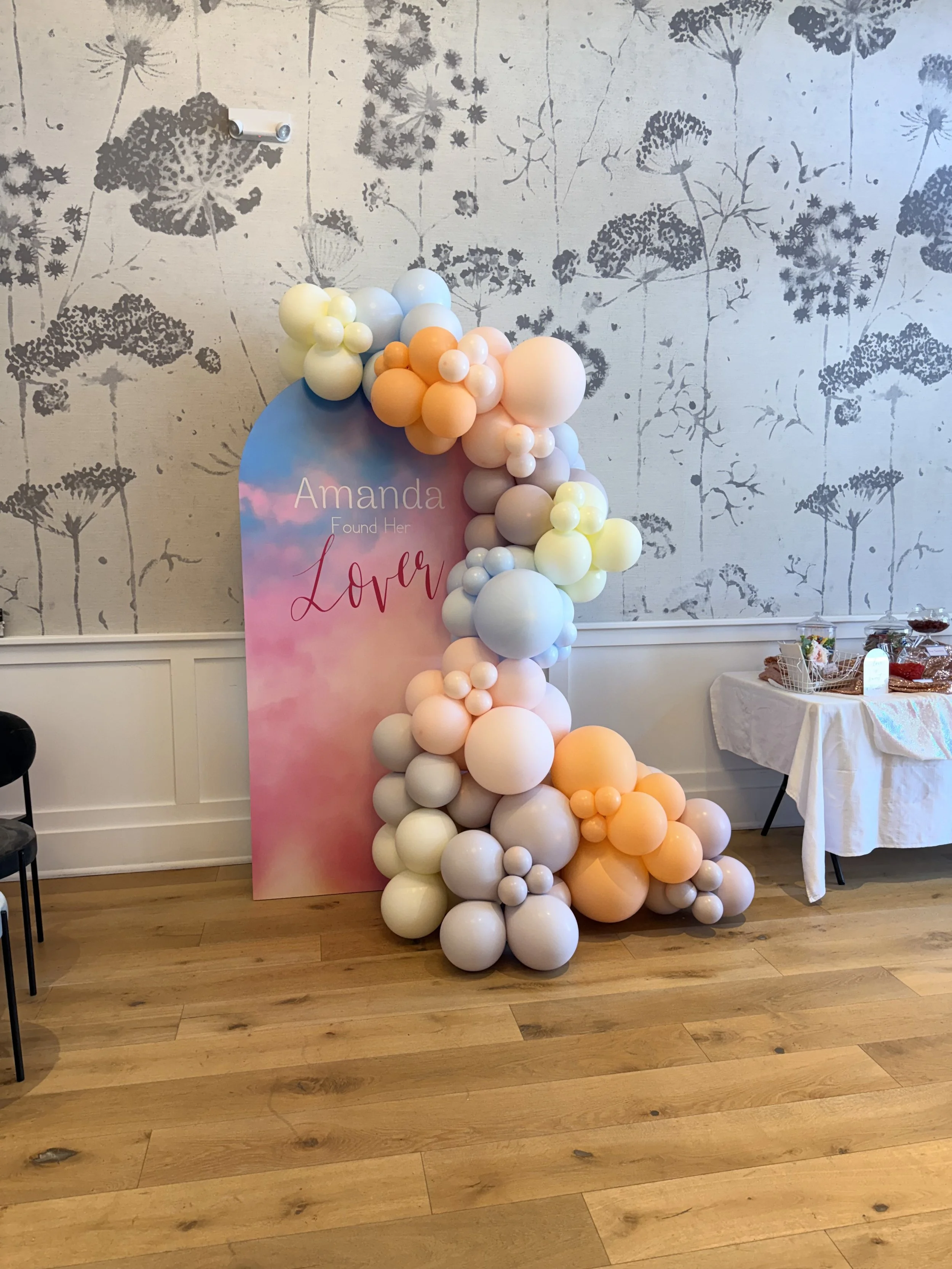 baby shower, balloons, balloons near me, balloon display, balloon arch, balloon garlands, bridal shower, bride to be, birthday balloons, milestone birthday, bee day themed, 