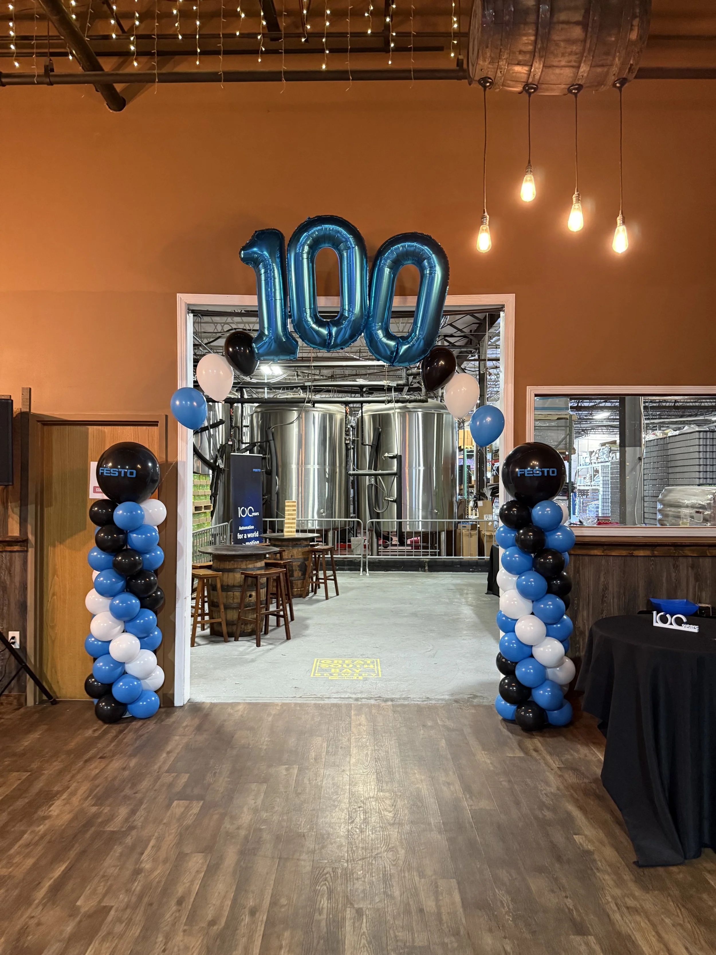 classic column, balloon columns, corporate balloons, logo, corporate balloon decor, balloons, balloons near me