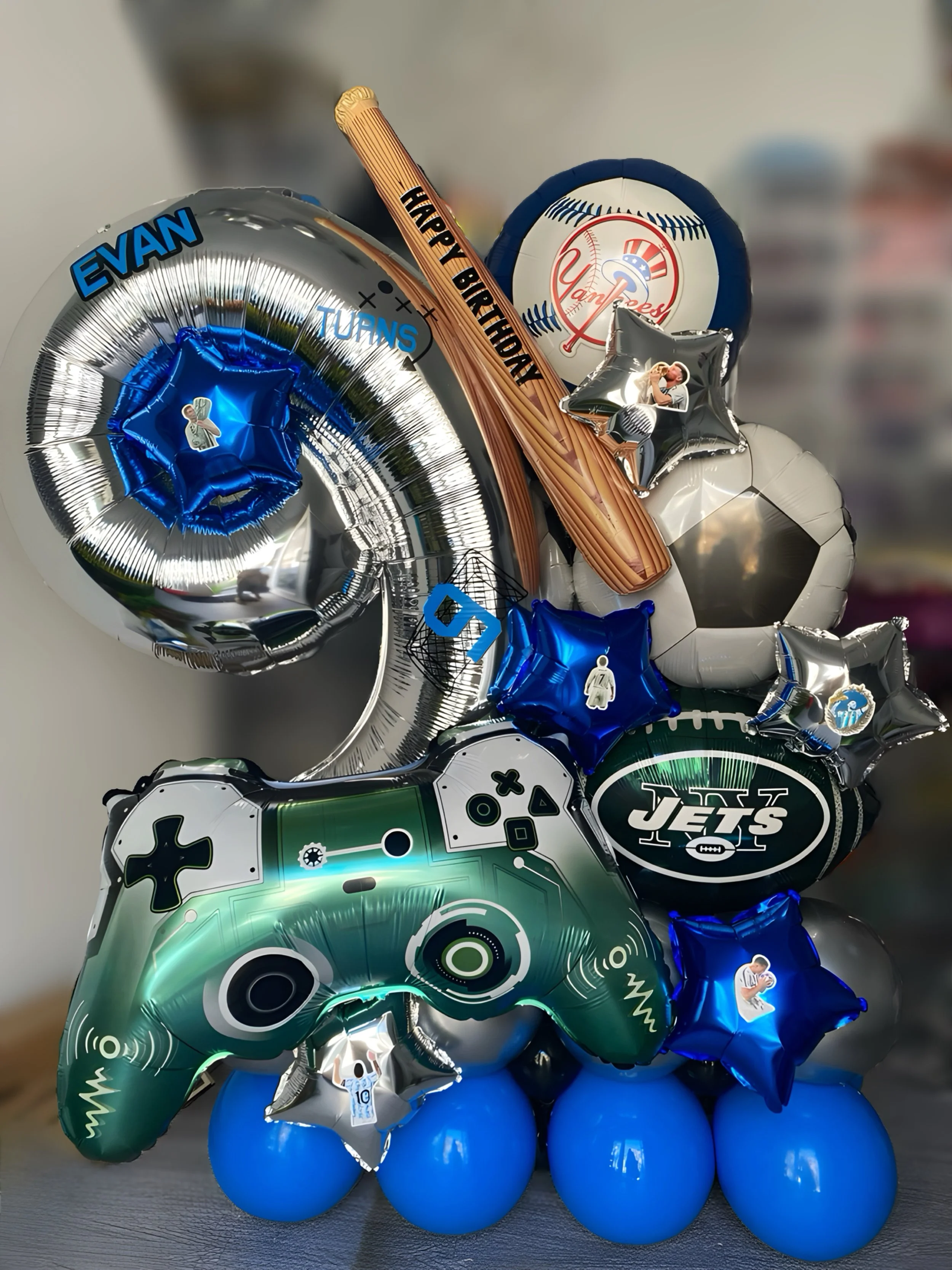 balloons, balloons near me, balloon stack, sport balloons, sports decorations, gaming balloons, yankees, soccer, jets