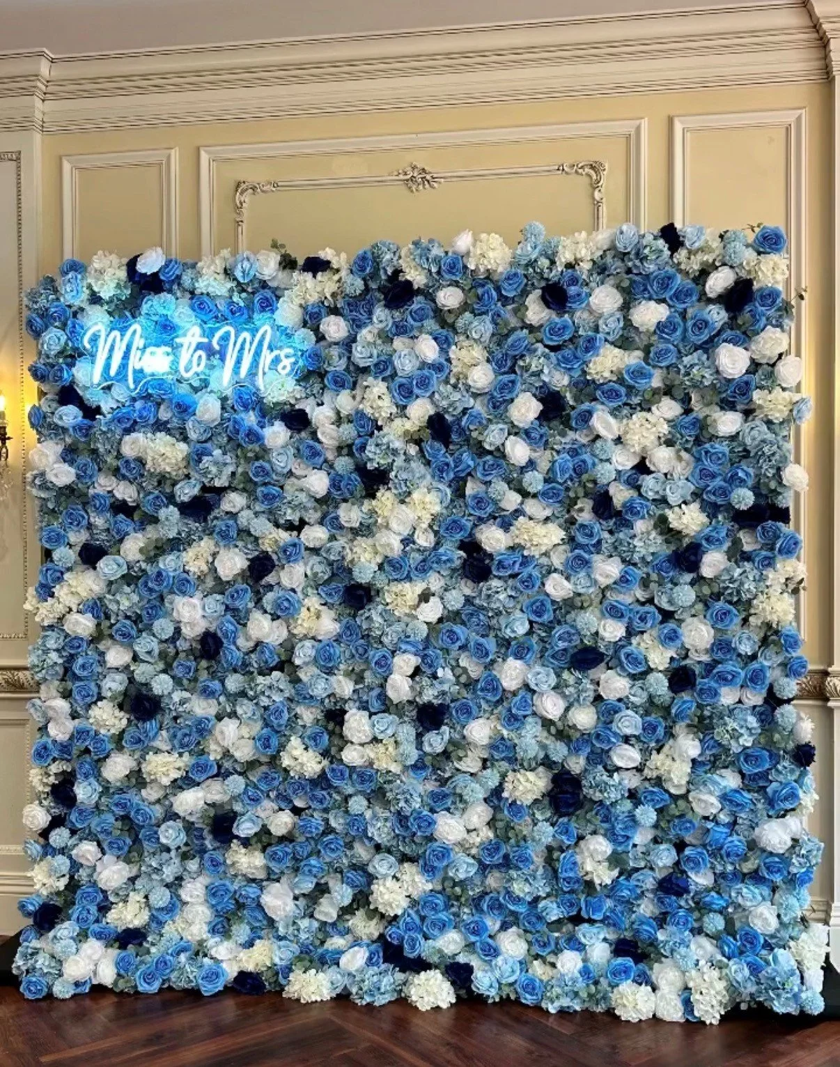 Salvatore 8x8 Wall