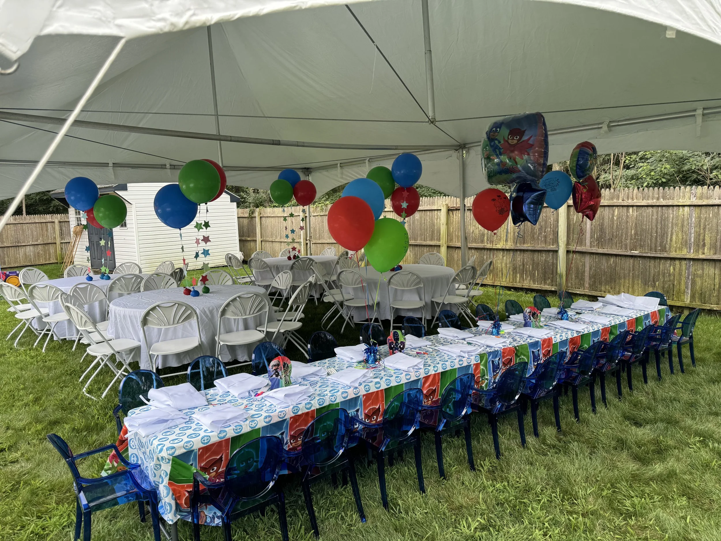 Jumbo balloons, Balloon centerpiece, helium balloons, helium centerpieces, kids party, pj mask party