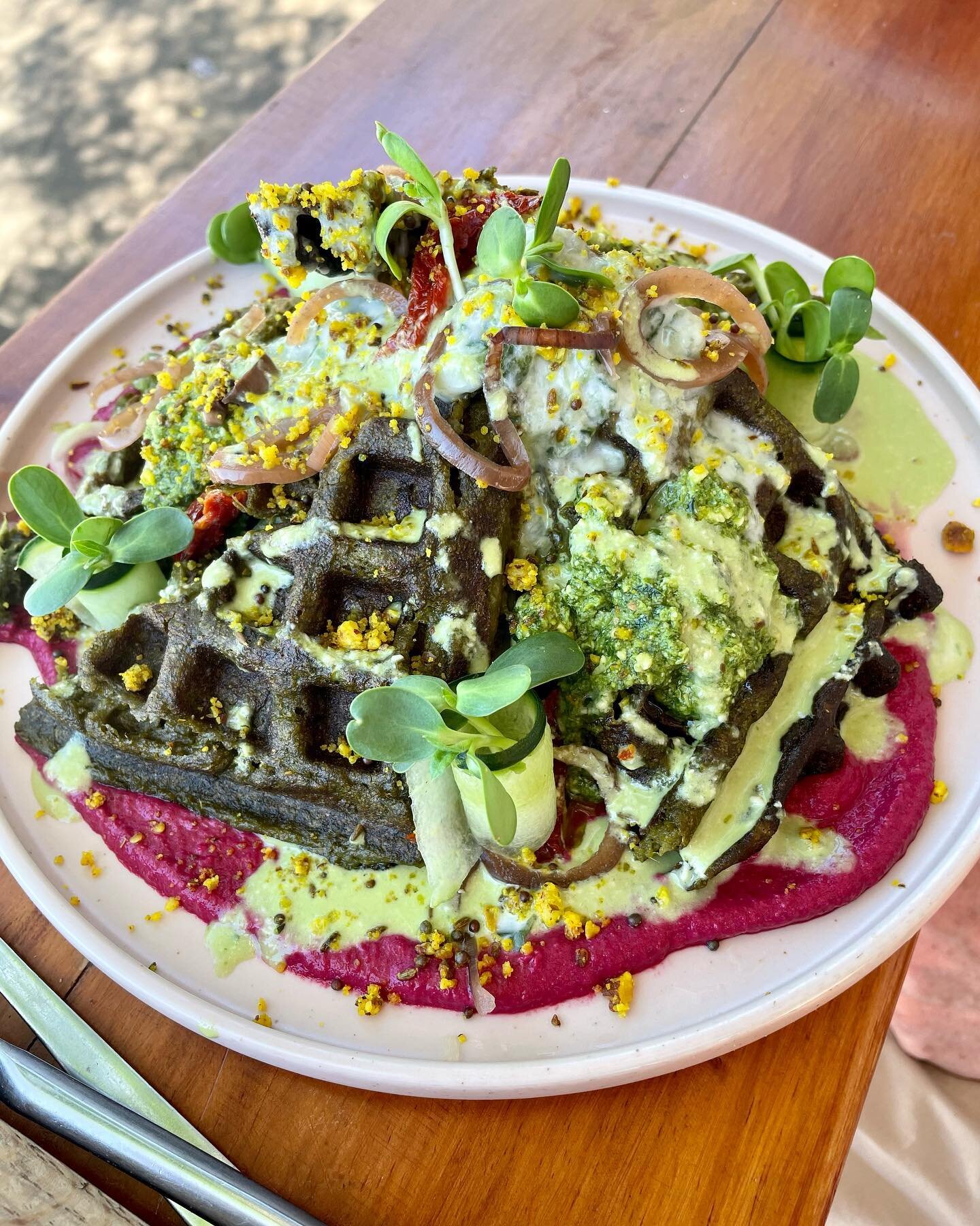 Some nice things I ate over the last few weeks. The food in Cape Town is 🤌🤤

My favourite plant-based / vegan-friendly places:
- Nourish&rsquo;d 
- Conscious Kitchen
- Wild Eatery
- Scheckters Raw
- Wildsprout 
- Lexi&rsquo;s Eatery
- El Burro Taqu