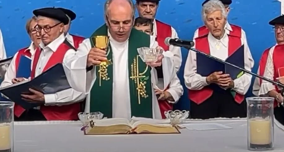 Udako Besta Mass &amp; Performances