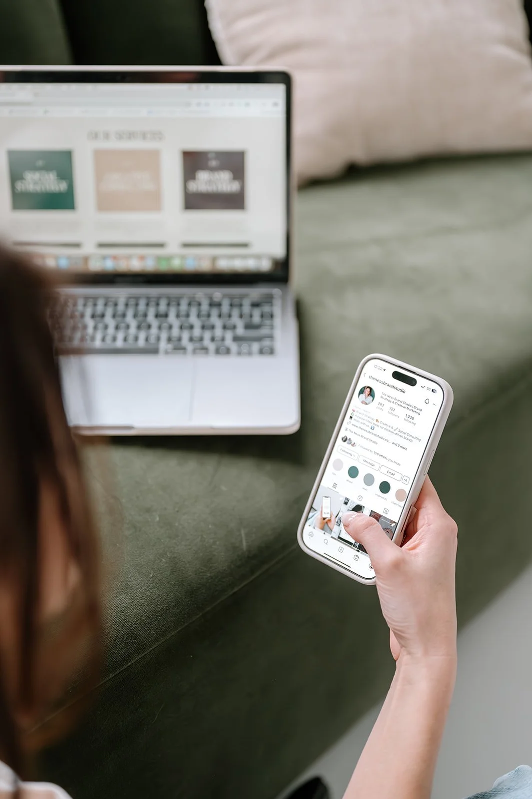 How You Know You’re Ready to Hire a Social Media Manager (…And How You Know You’re Not)