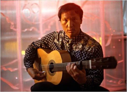 ET on Flamenco Guitar 2003.jpg