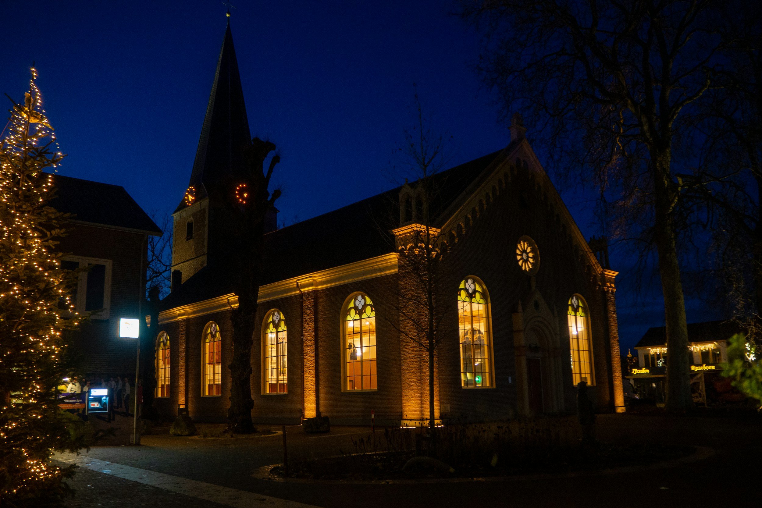 Why Your Church’s Visuals Should Change With the Seasons (But Your Brand Shouldn’t)