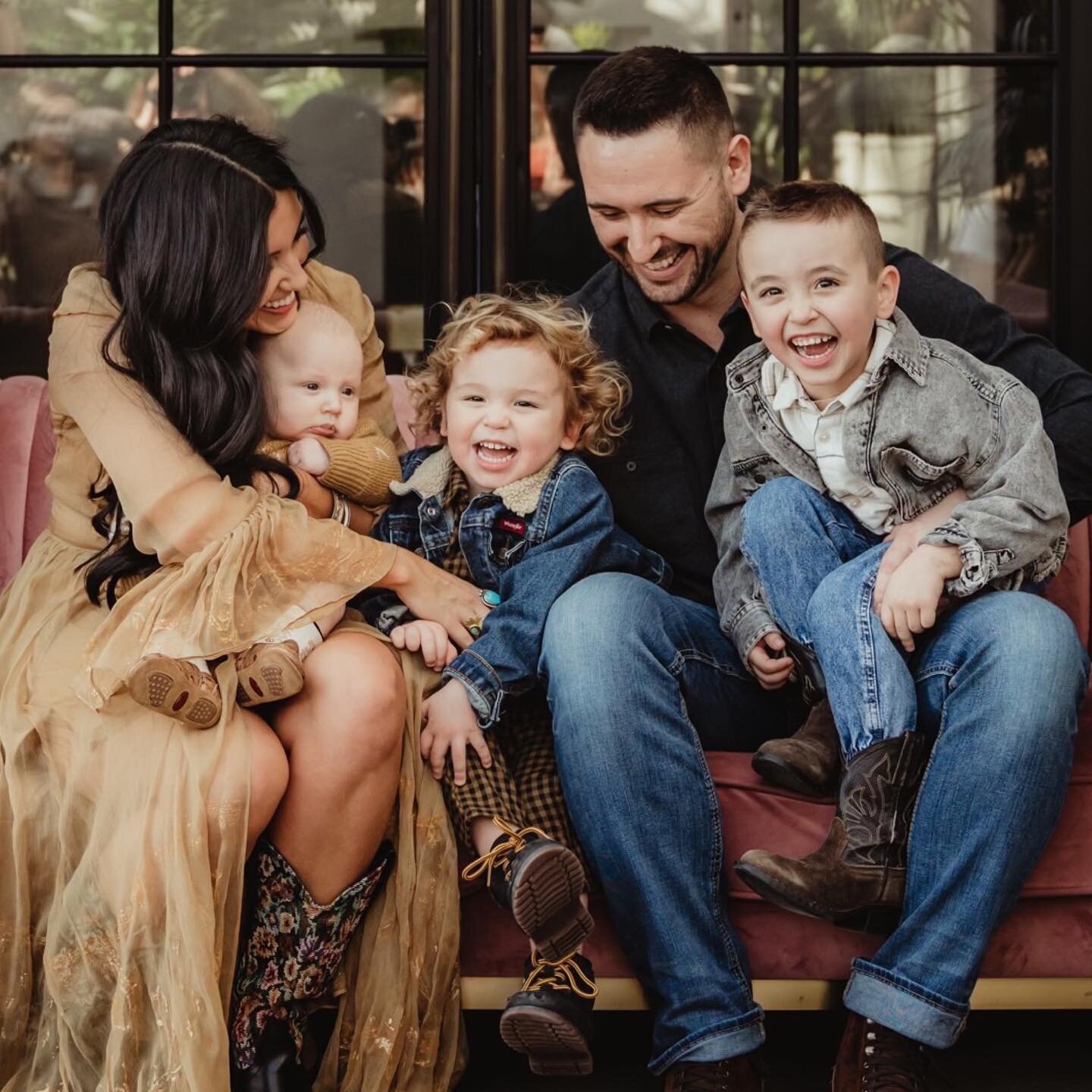 It&rsquo;s about time I share some of my own photos from our last workshop! I was only able to grab a few shots of this adorably fun family&hellip; But these were some of my favorite shots of the day. Anyone who has worked with me before knows I have