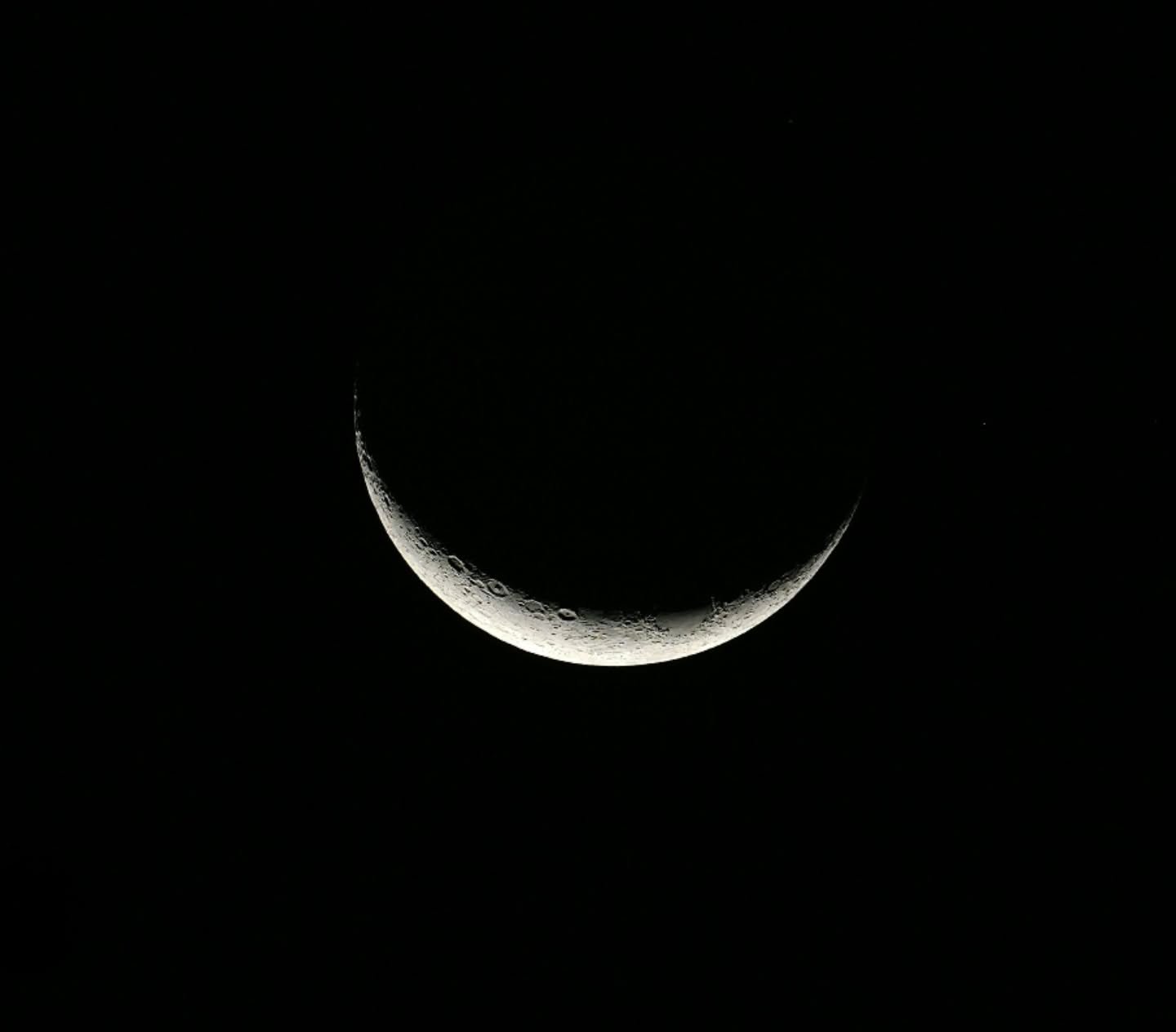 The New Moon phase is synonymous with fresh starts, limitless possibility and rejuvenation. It's the perfect opportunity to reflect on what has passed, learn from it and put it behind you, as you refresh and begin again.