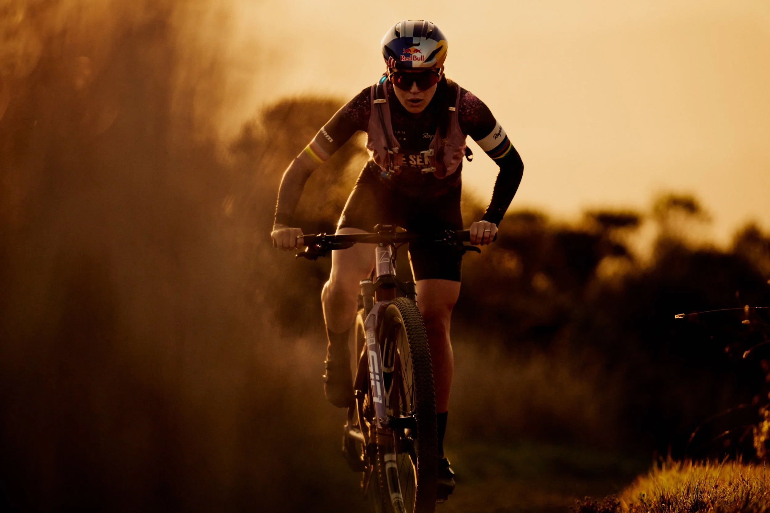 CAMELBAK_SS26_KATE_0800 copy.jpg