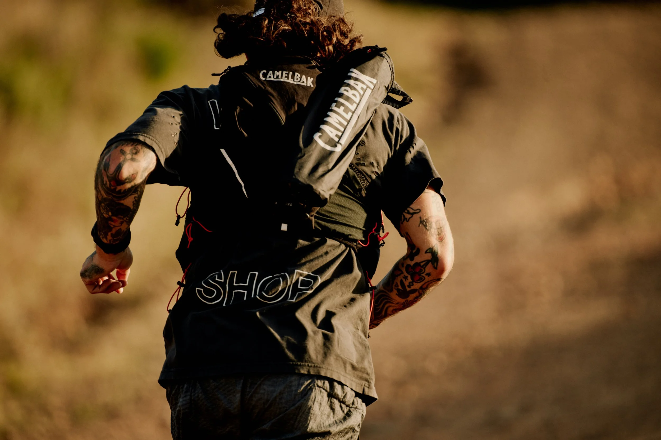 CAMELBAK_SS26_RUN_MAX_0357 1 copy.jpg