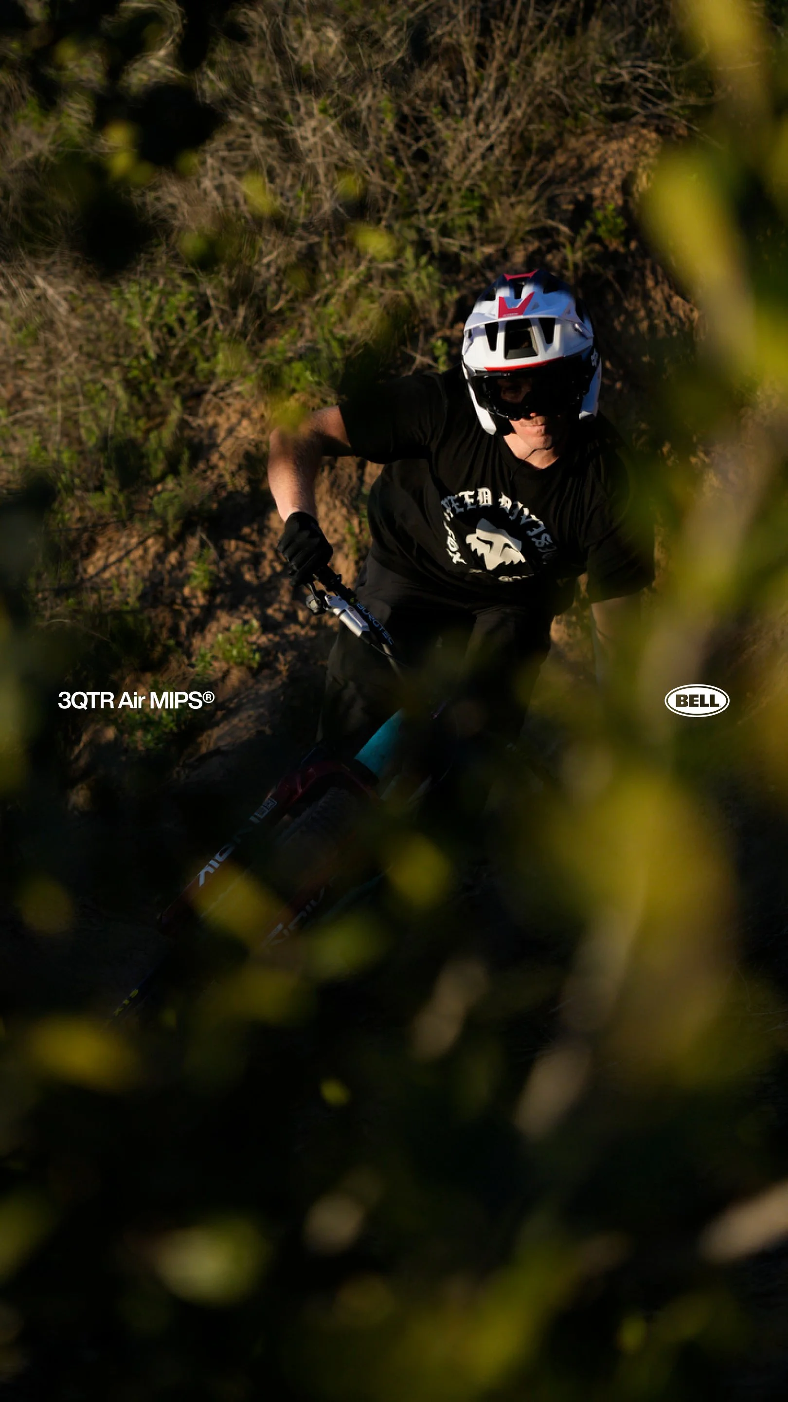 Bell_MTB_SP26_Performance_Carousel_3QRT-Air_9x16_001.jpg