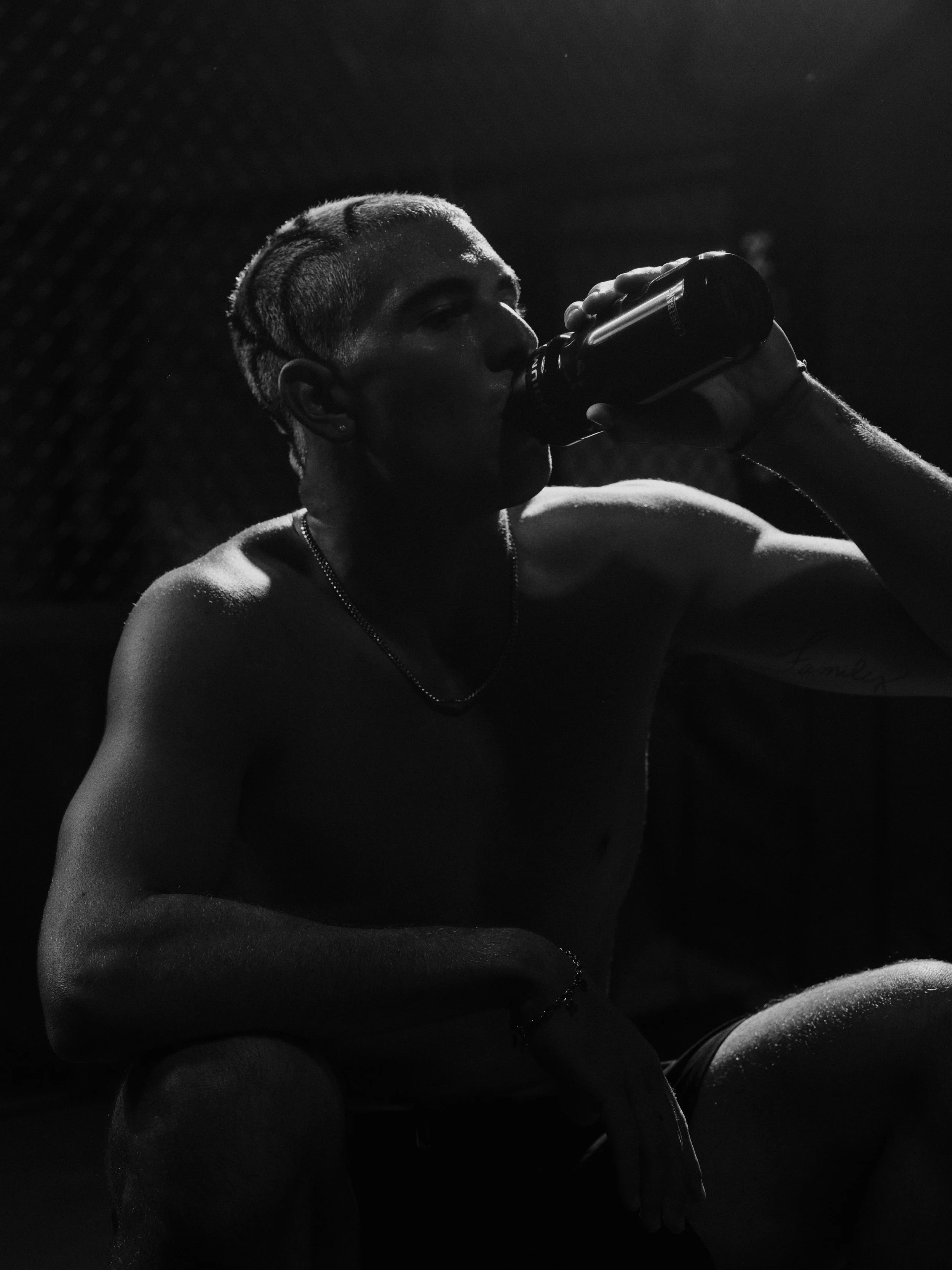 CAMELBAK_SS26_SURF_COLE_0152 copy.jpg