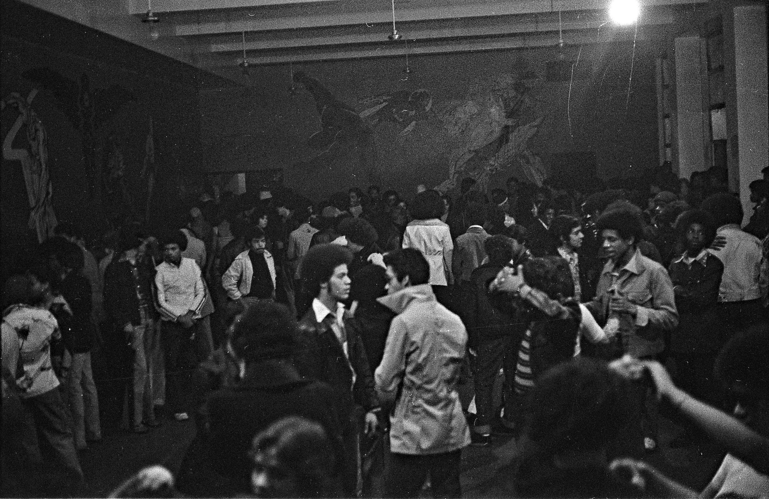 Hustle Jams at St. Mary's Rec Center, c. 1974–75. Courtesy of Willie Estrada.