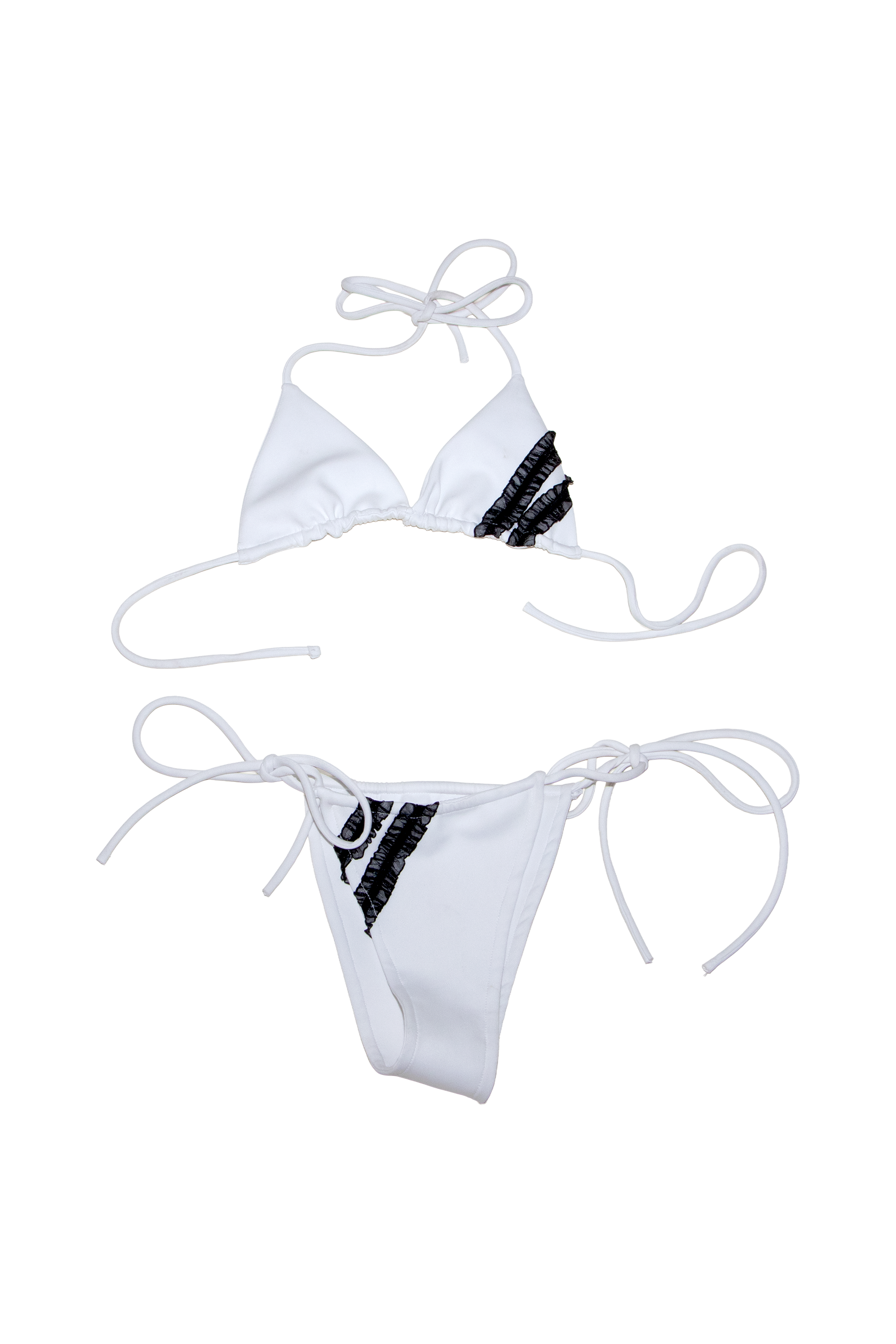white stripe bikini.png