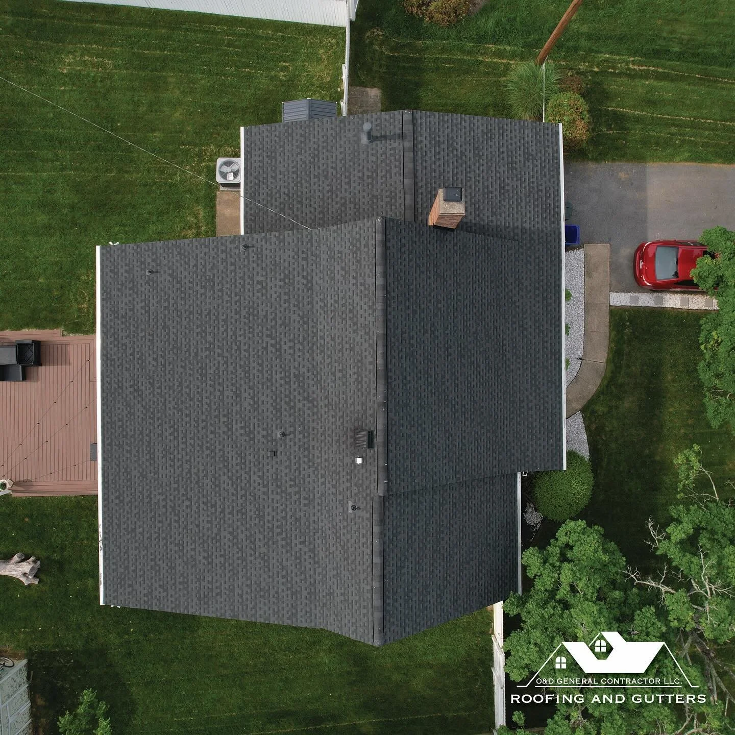 🤩 We finished up the new roof on this beautiful house in Bowie, MD which features Charcoal Timberline HDZ shingles from @gafroofing. A healthy roof creates a healthy home! 

We're certified GAF Master Elite meaning we not only have a proven track re